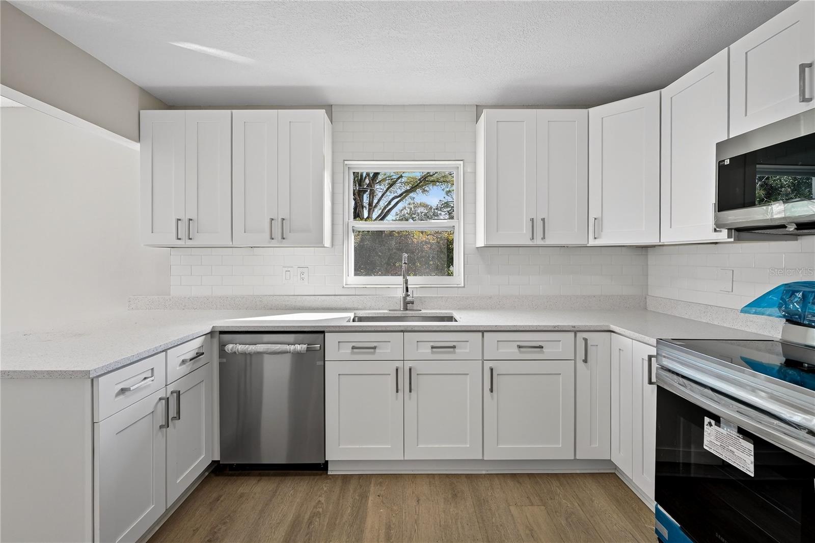 Image 12 of 44 For 398 Graciela Circle