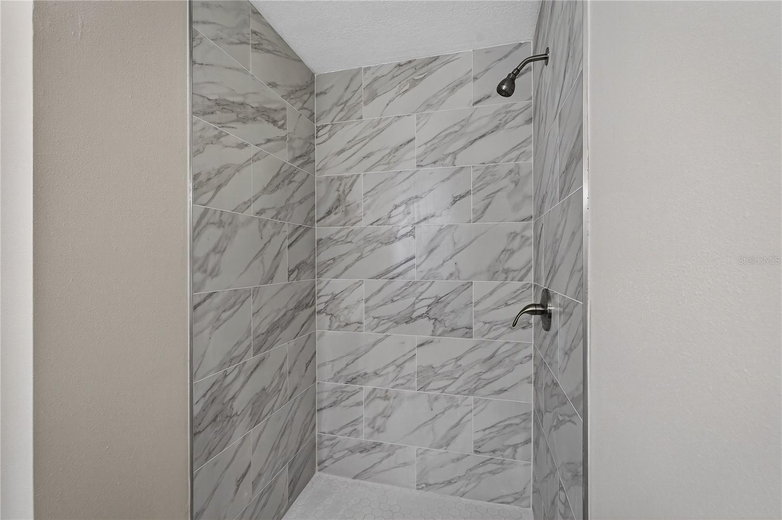 Image 18 of 44 For 398 Graciela Circle