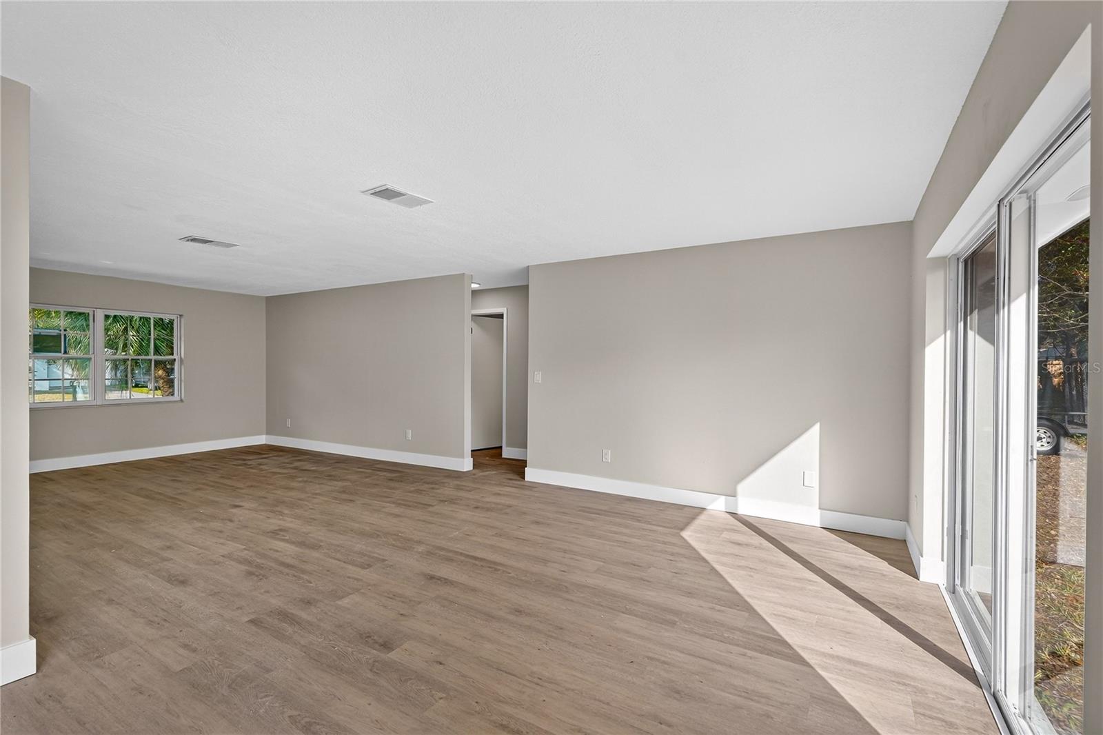 Image 6 of 44 For 398 Graciela Circle