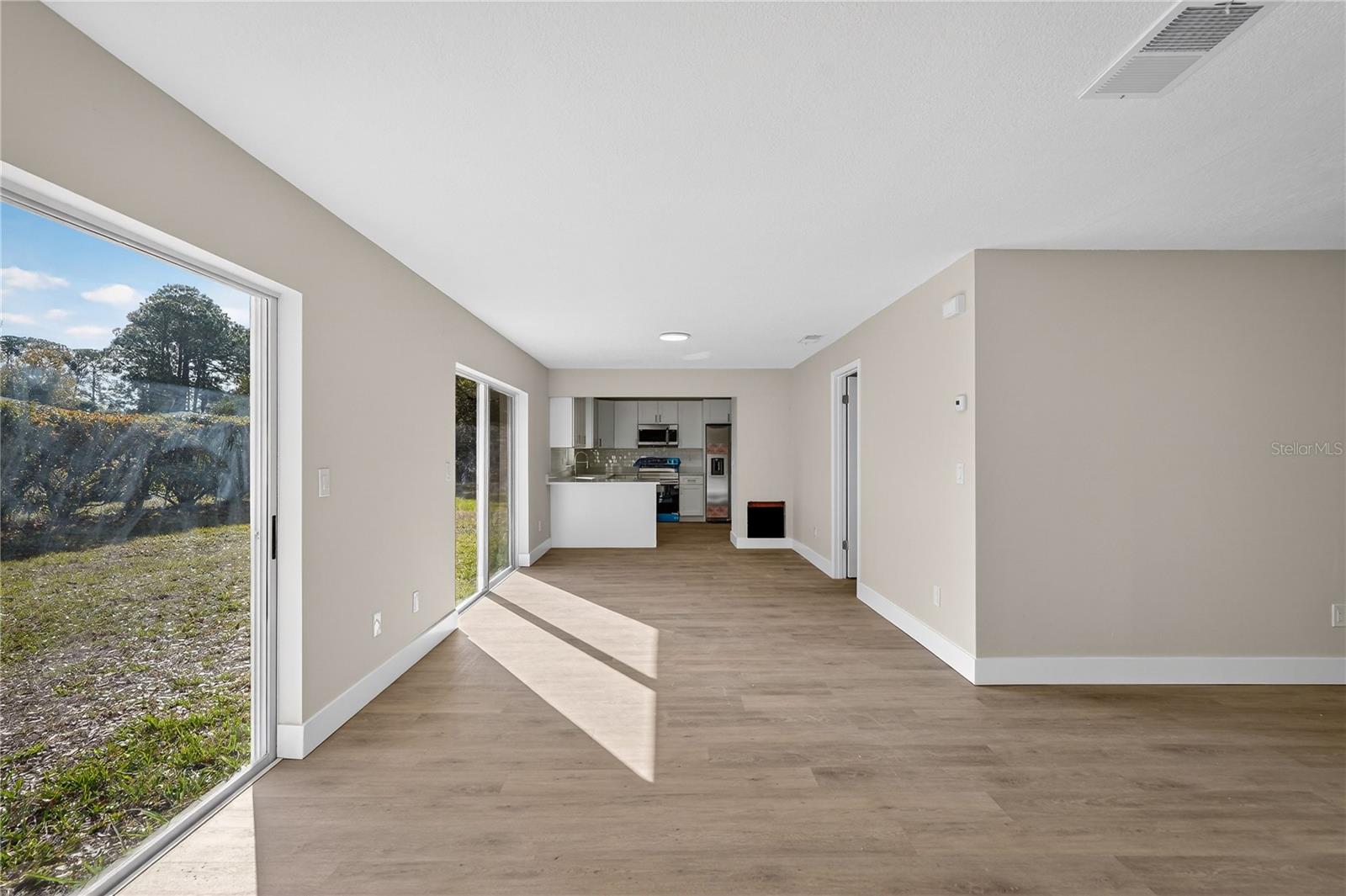 Image 8 of 44 For 398 Graciela Circle