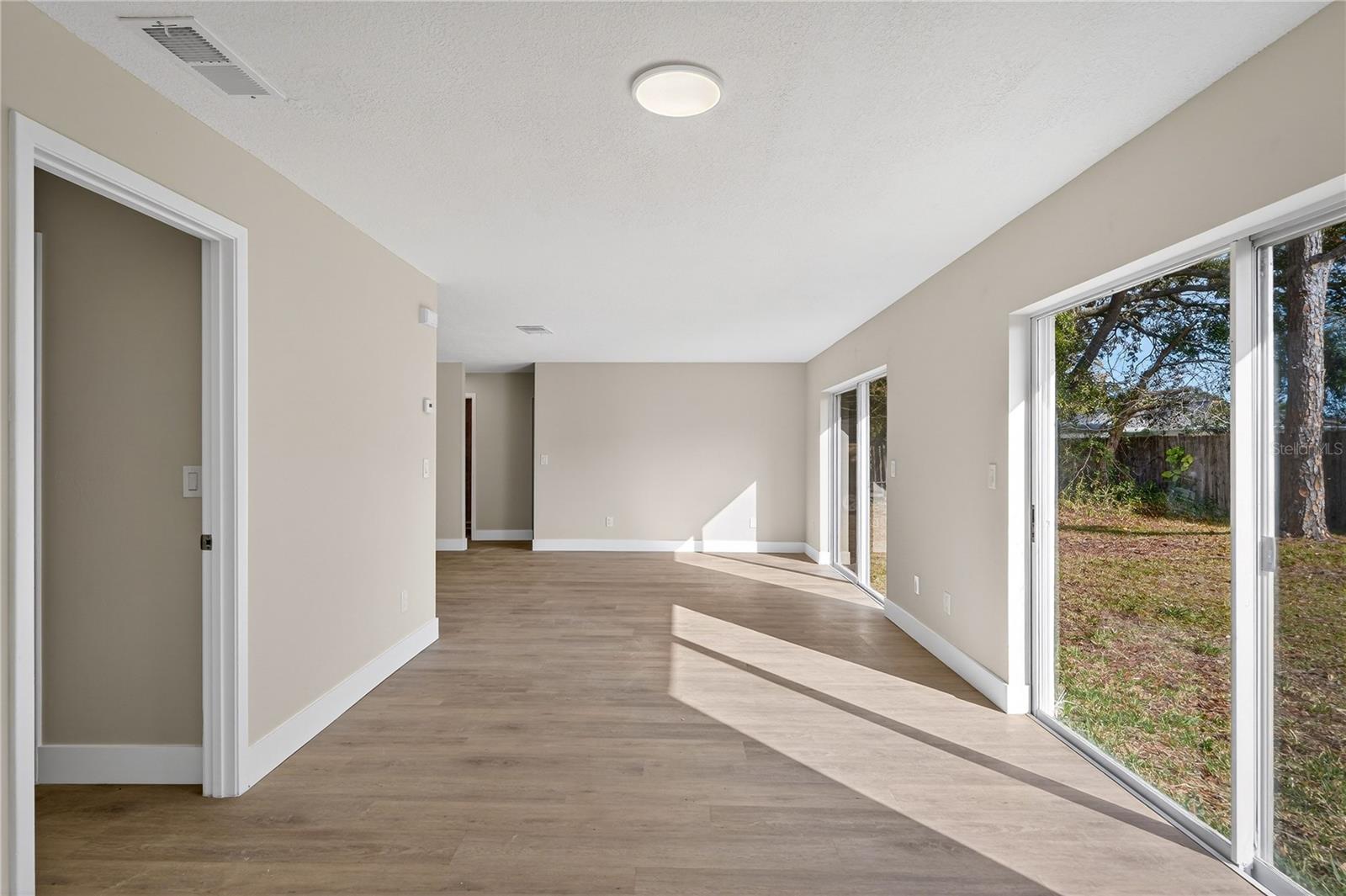 Image 9 of 44 For 398 Graciela Circle