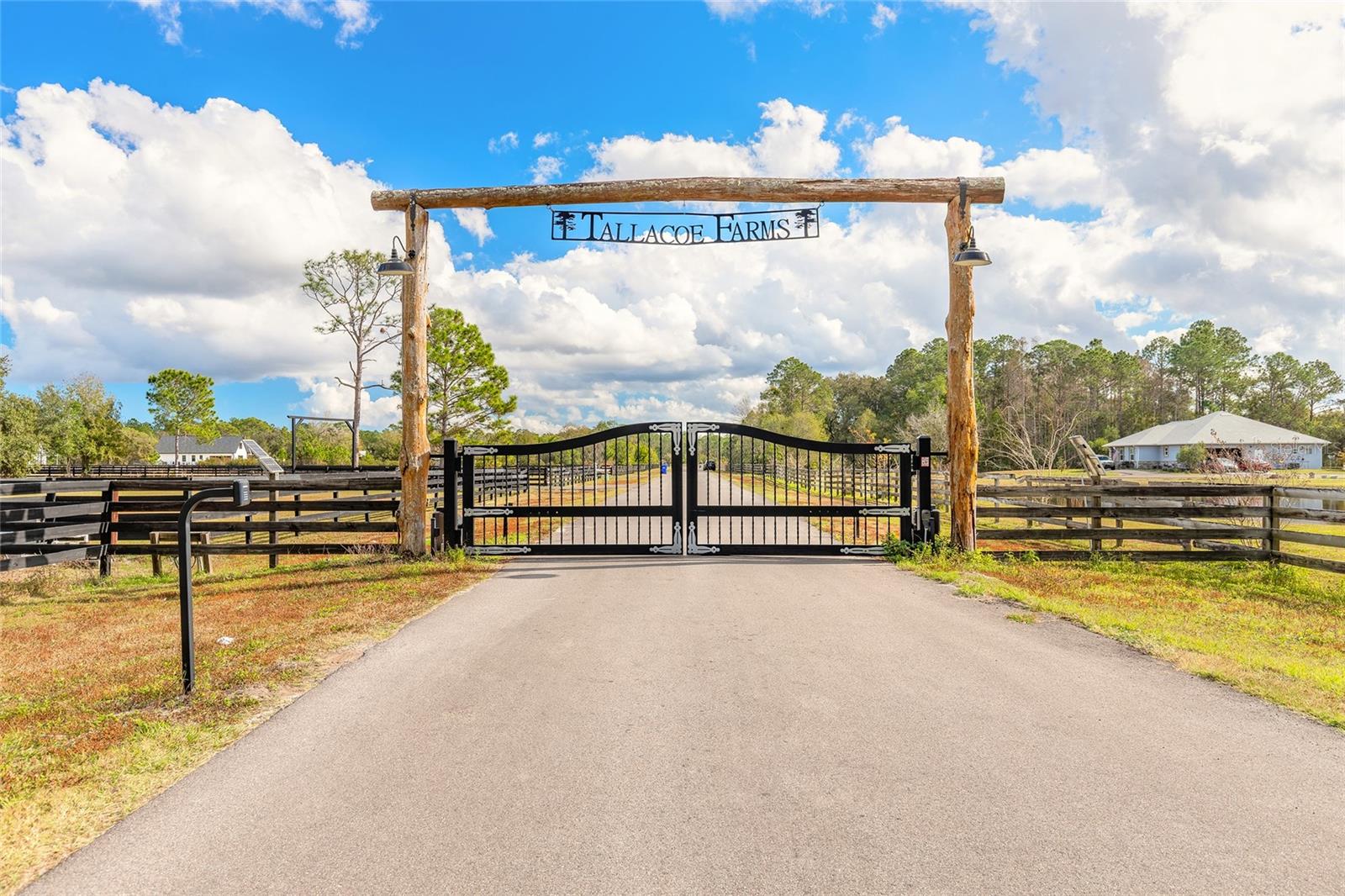 Image 3 of 71 For 1015 Tallacoe Trail