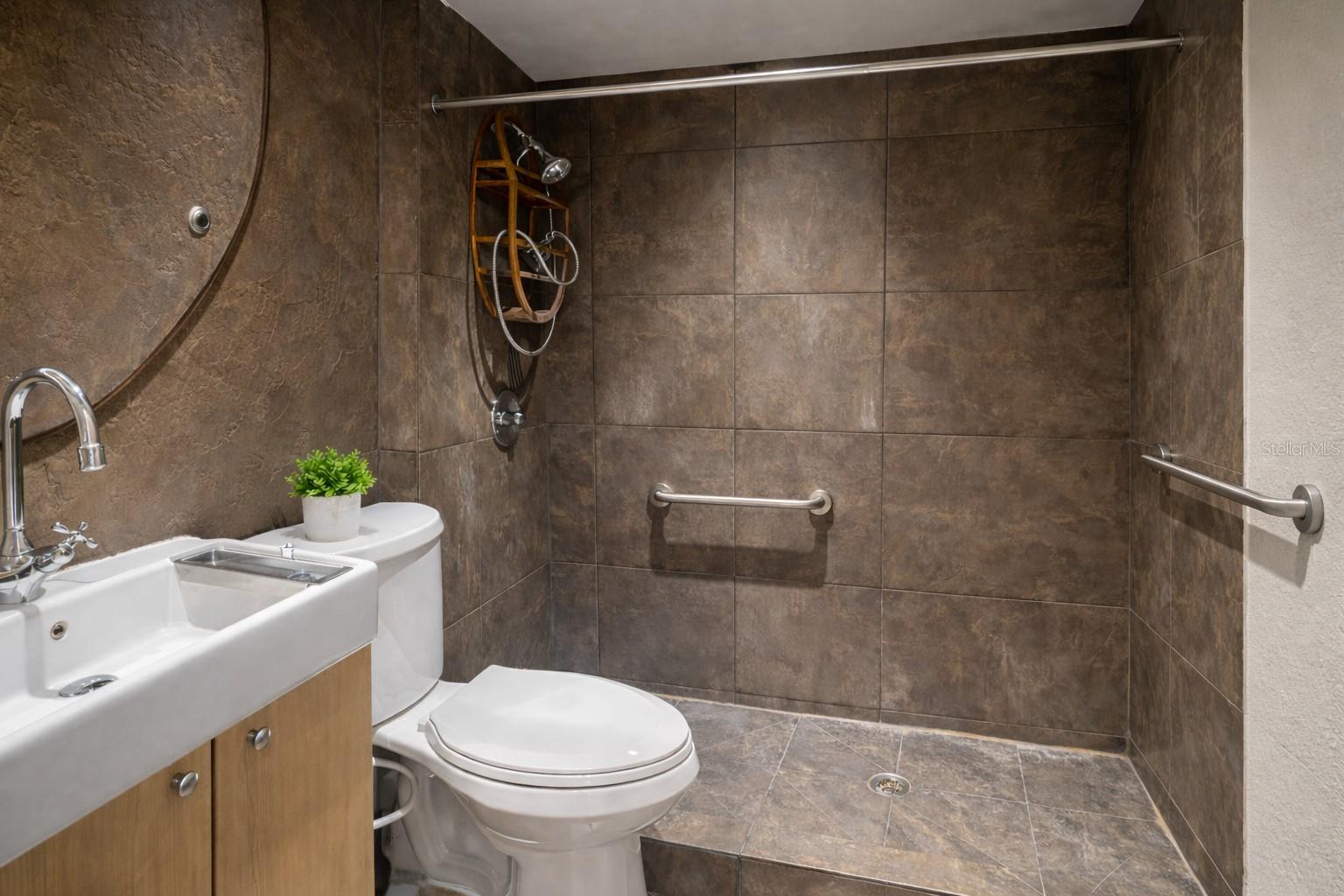 Image 12 of 31 For 2361 Anastasia Drive