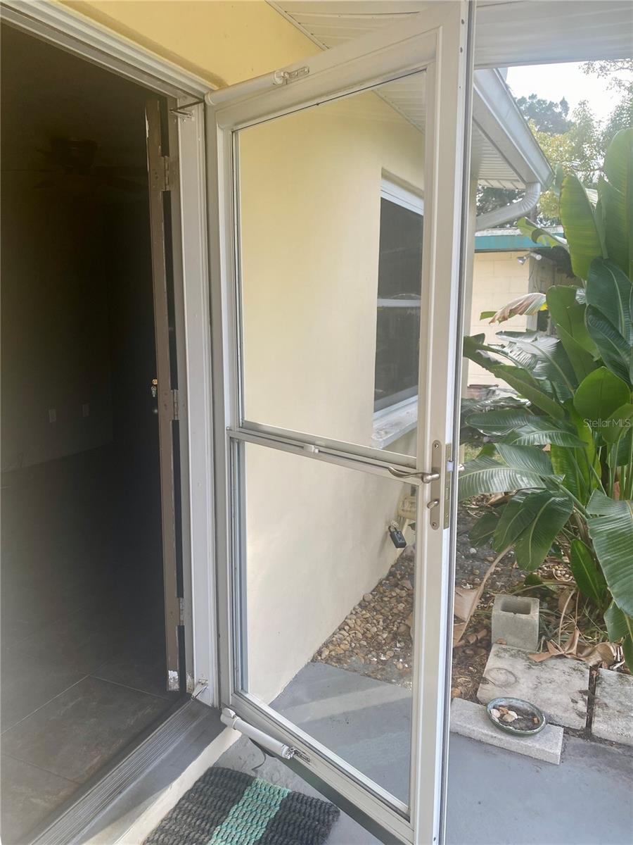 Image 6 of 31 For 2361 Anastasia Drive