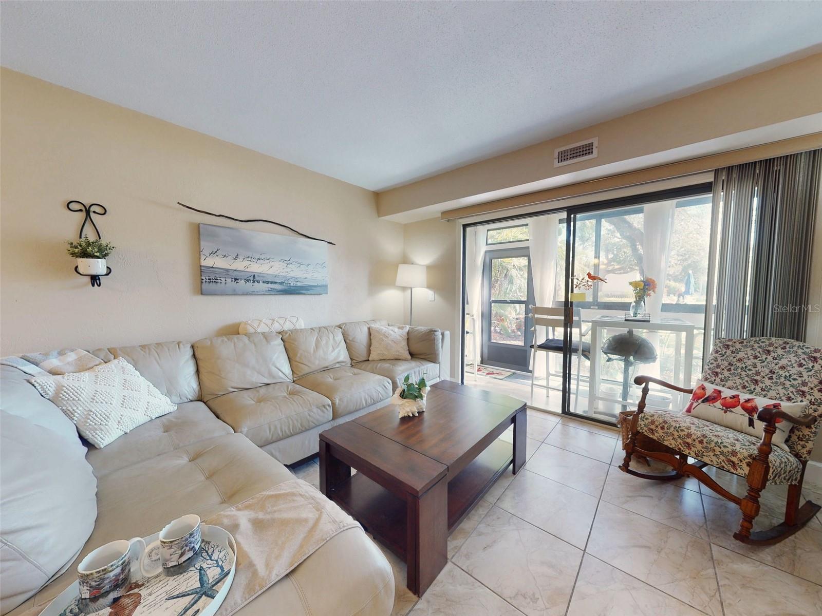 Image 15 of 78 For 3800 Saxon Drive 250