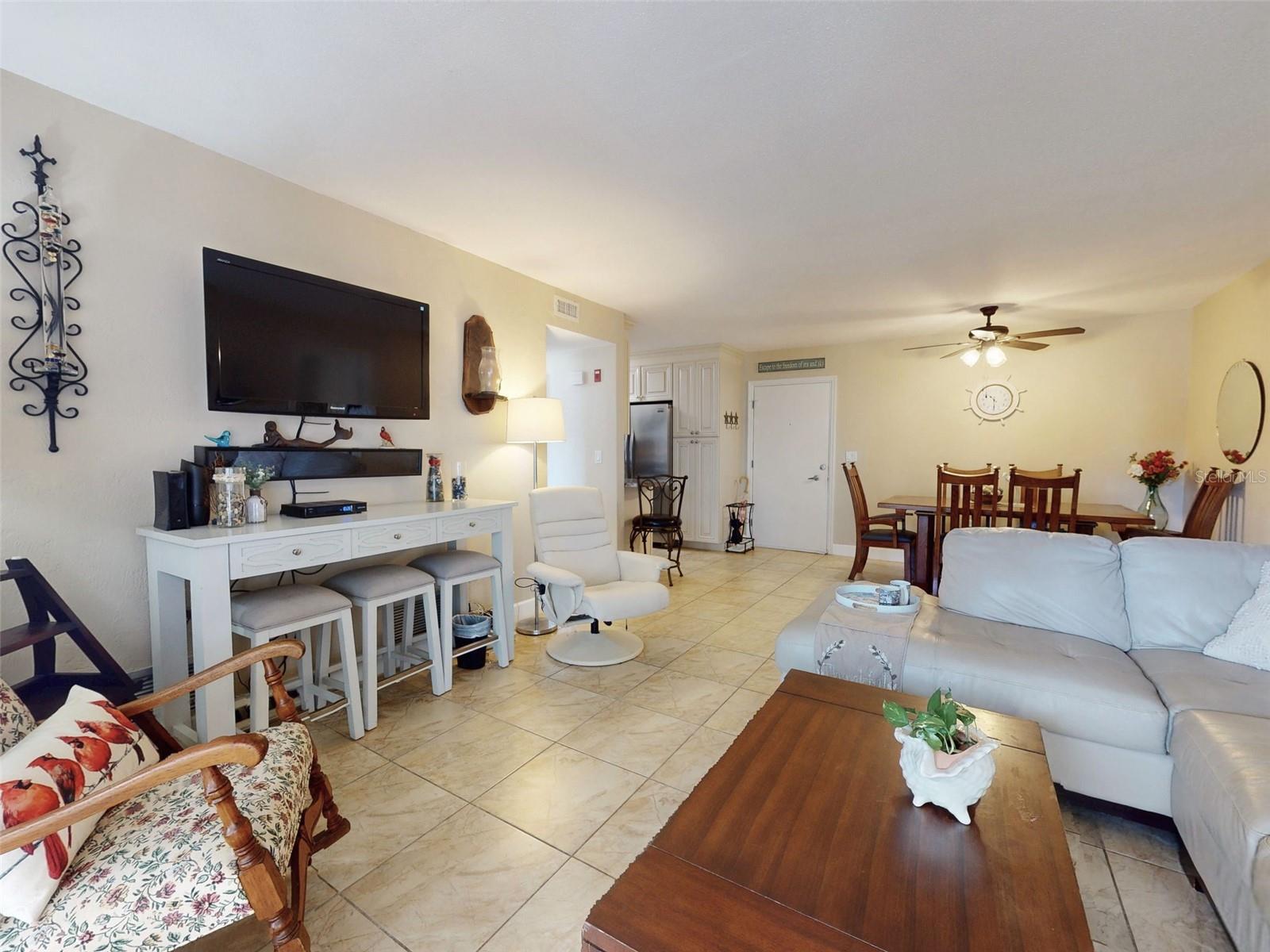 Image 16 of 78 For 3800 Saxon Drive 250