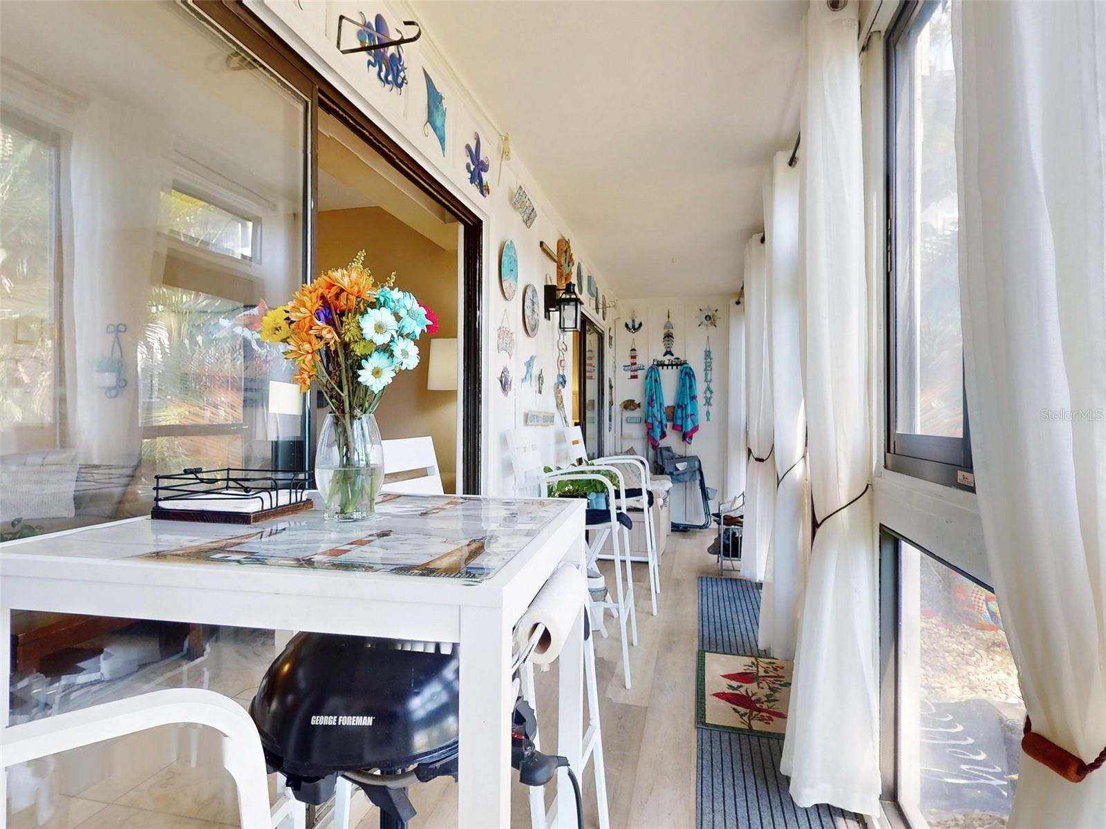 Image 19 of 78 For 3800 Saxon Drive 250