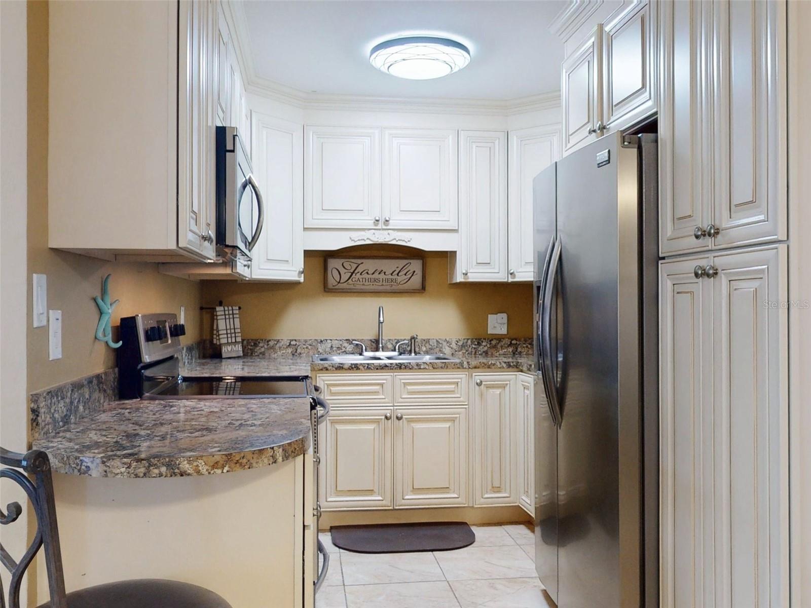 Image 3 of 78 For 3800 Saxon Drive 250