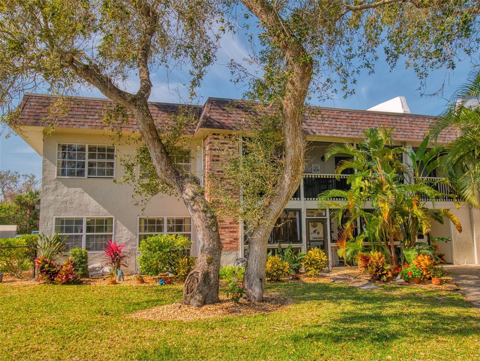 Image 49 of 78 For 3800 Saxon Drive 250