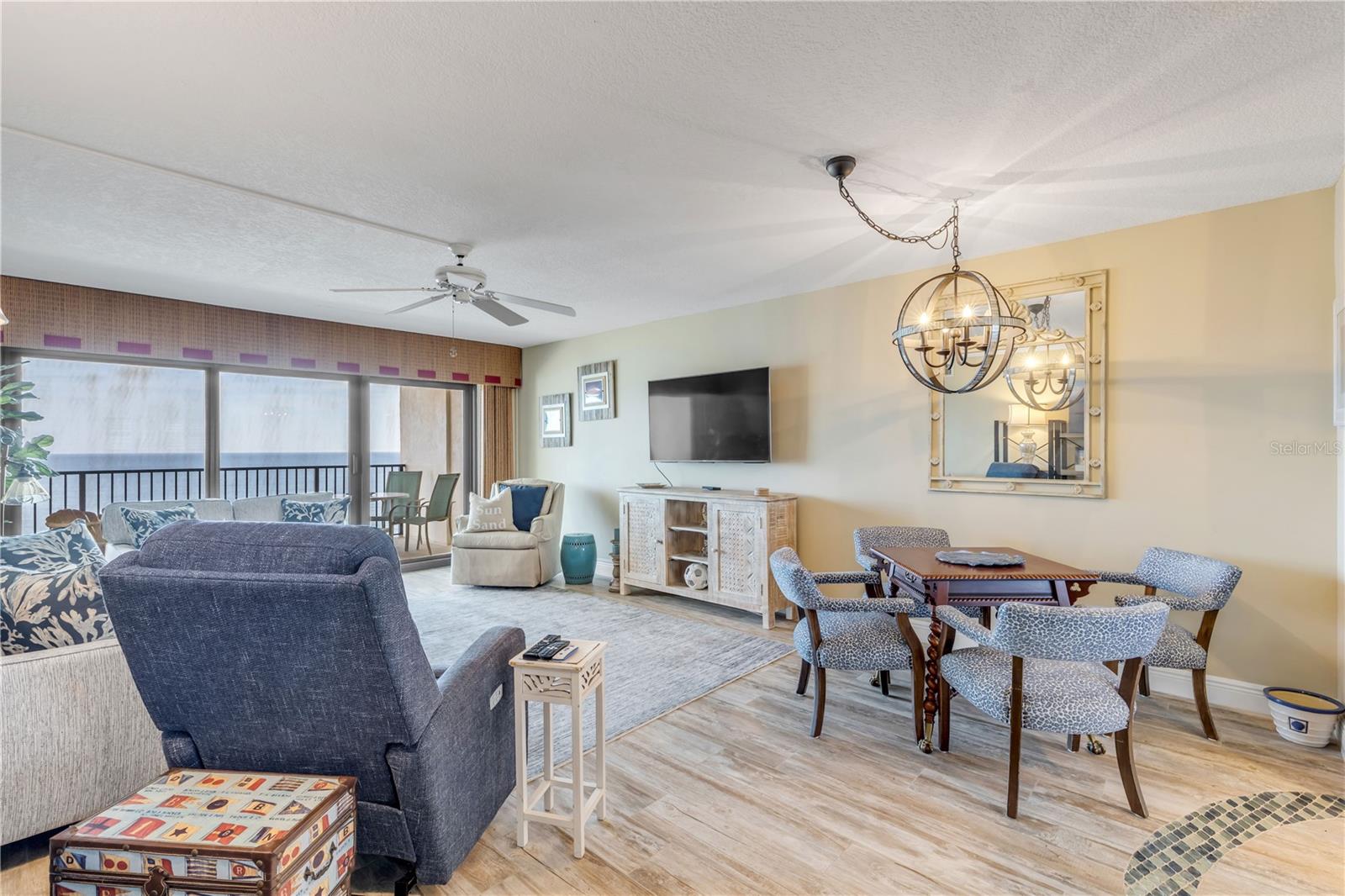 Image 16 of 73 For 5499 Atlantic Avenue 1004