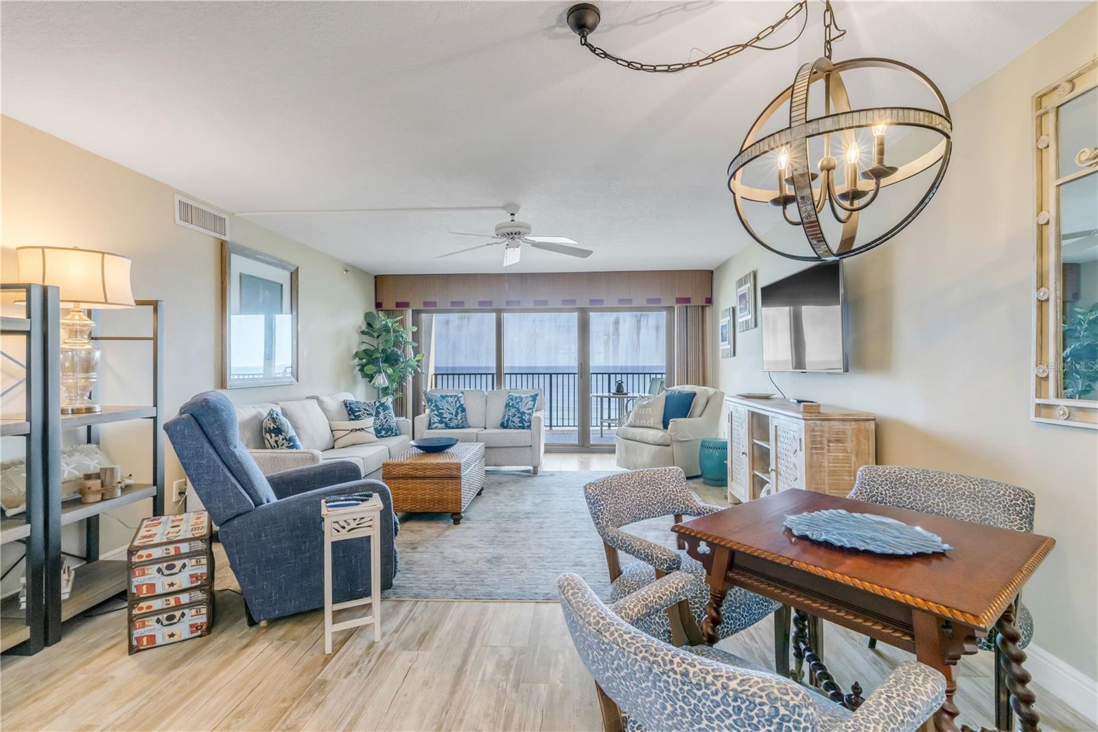 Image 18 of 73 For 5499 Atlantic Avenue 1004