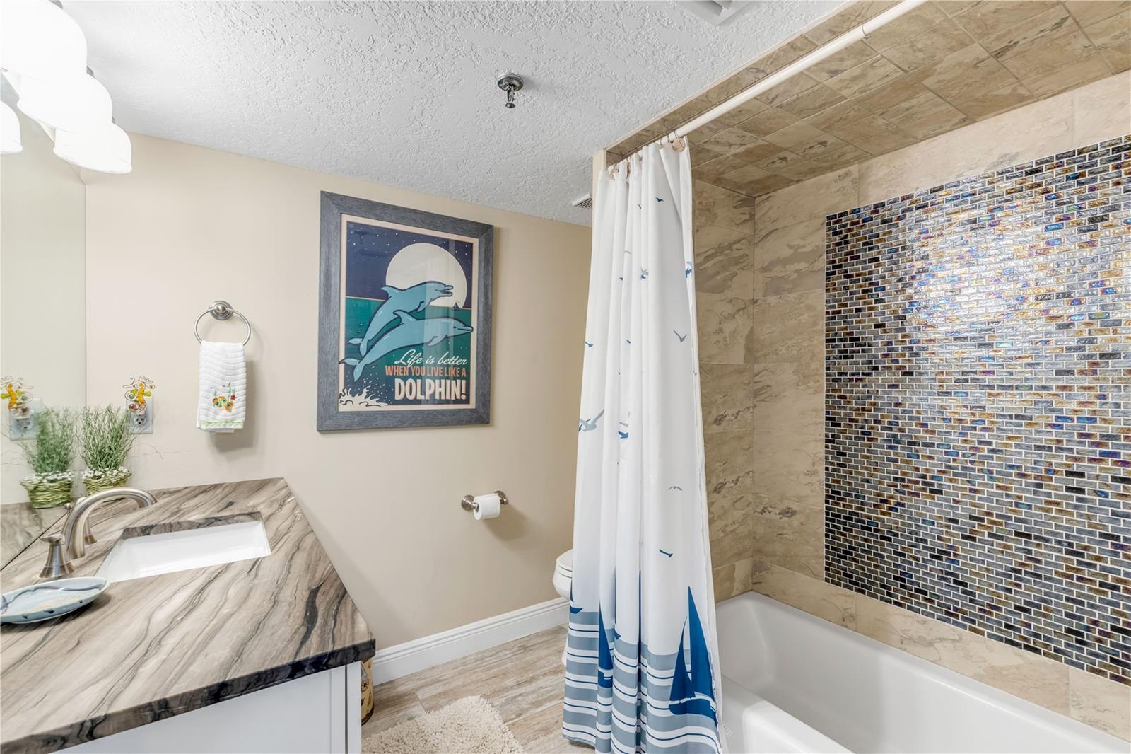 Image 27 of 73 For 5499 Atlantic Avenue 1004