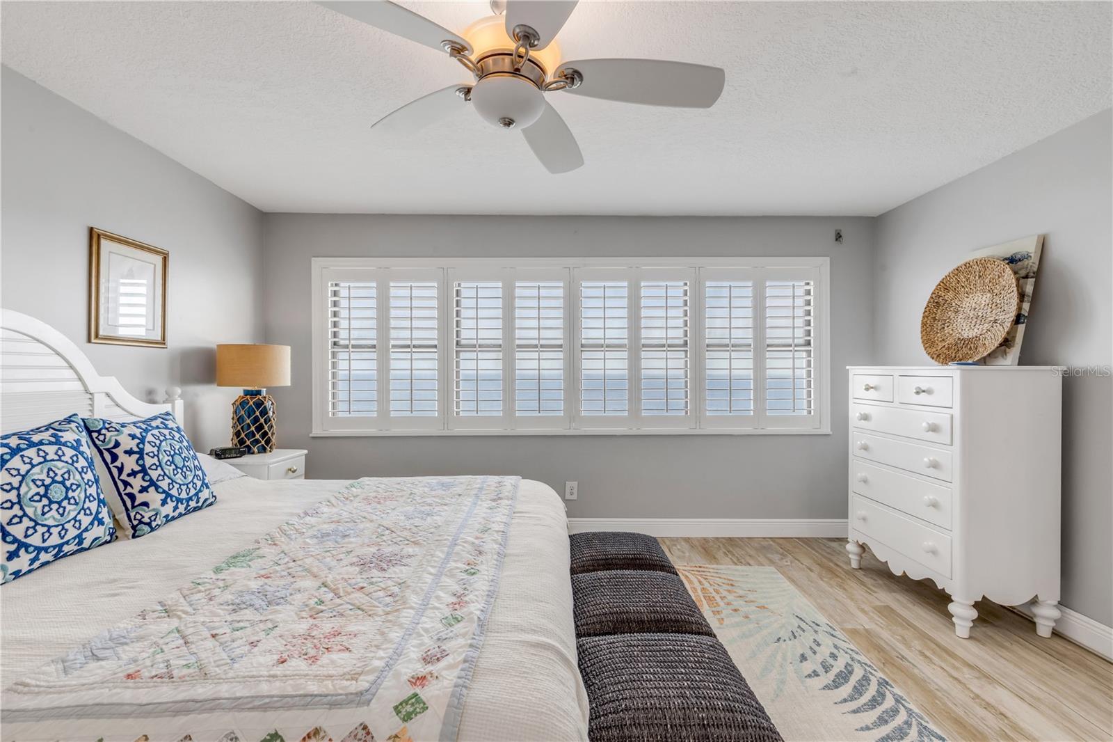 Image 34 of 73 For 5499 Atlantic Avenue 1004