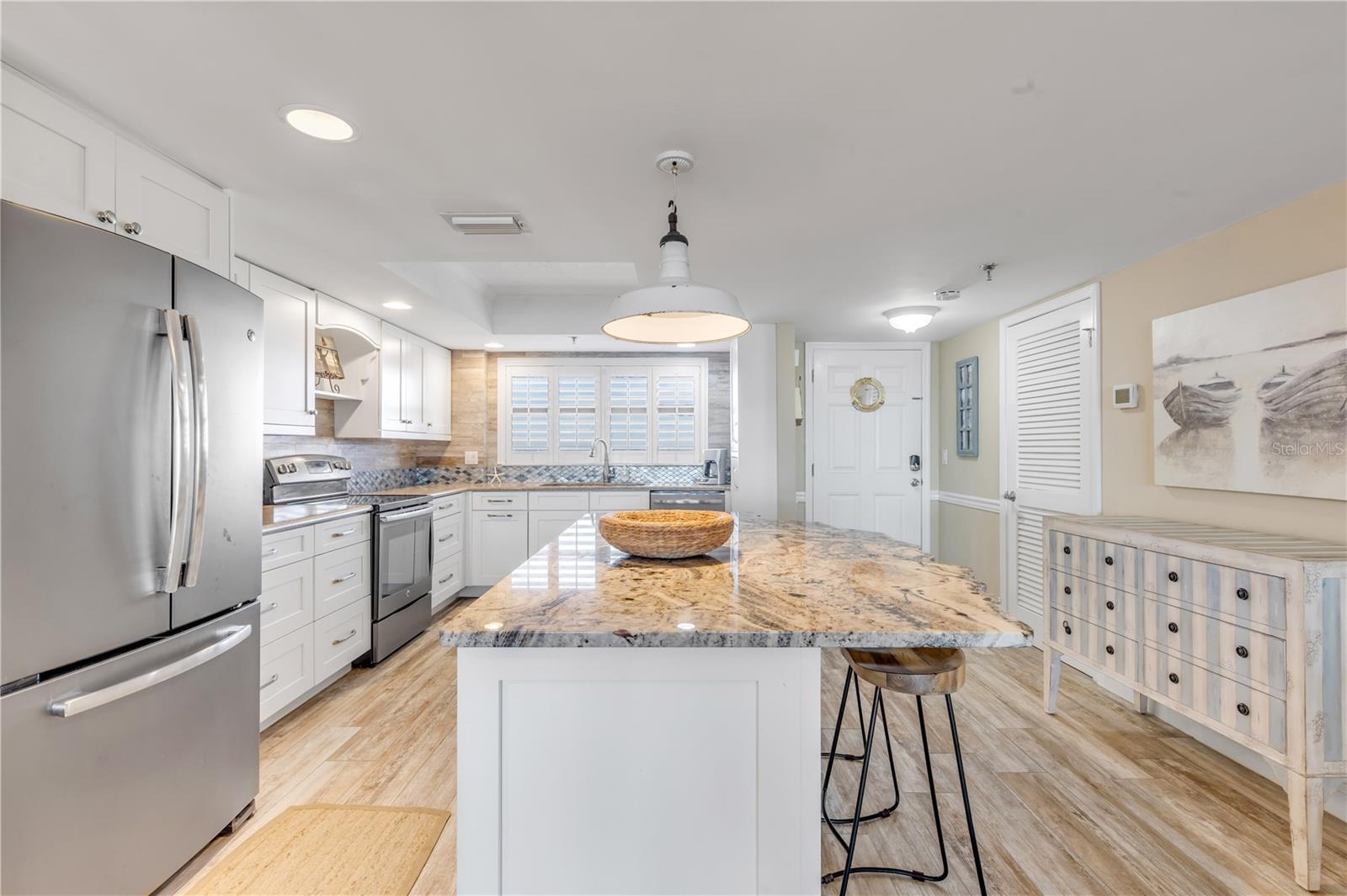 Image 9 of 73 For 5499 Atlantic Avenue 1004