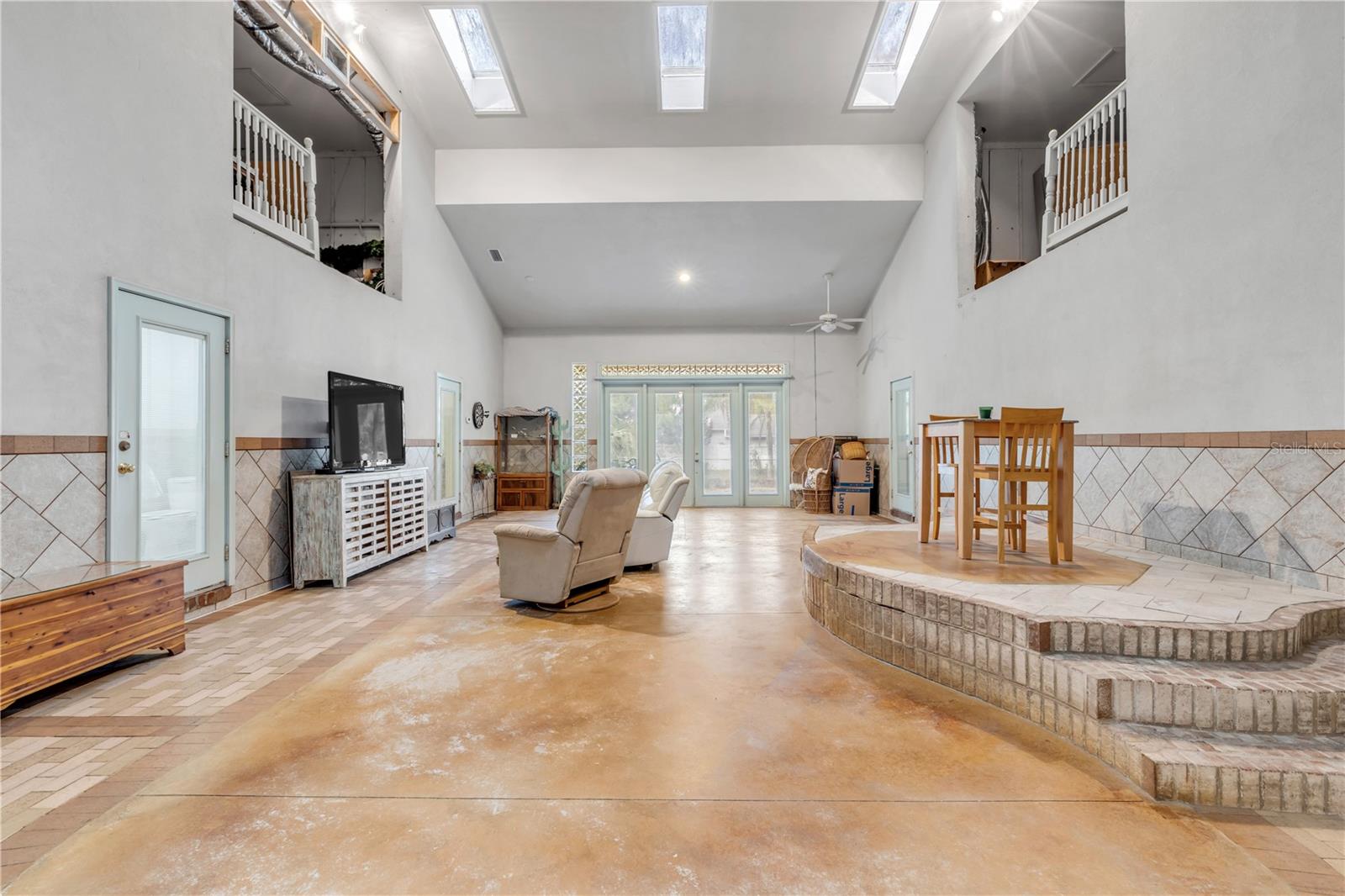 Image 10 of 88 For 12 Pearl Drive