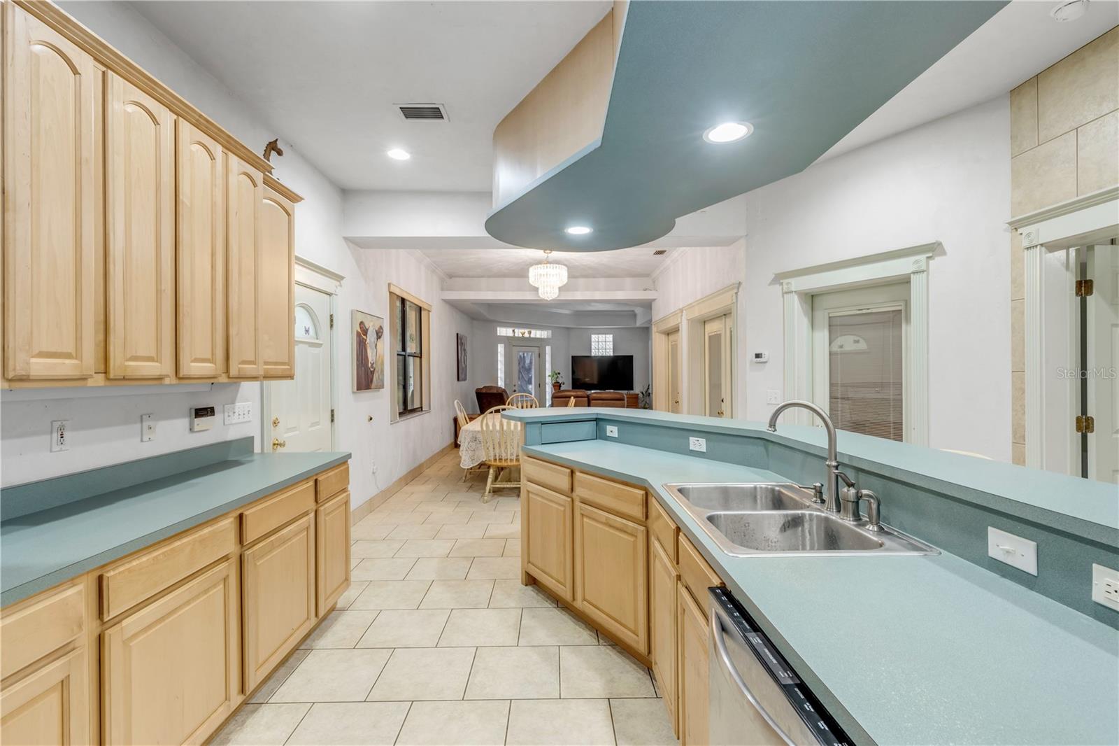 Image 22 of 88 For 12 Pearl Drive