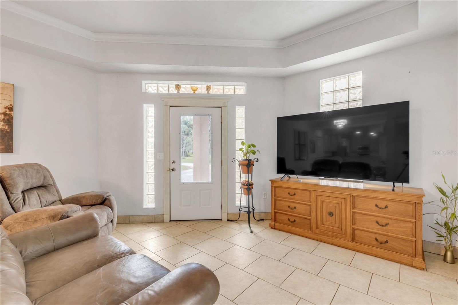 Image 3 of 88 For 12 Pearl Drive