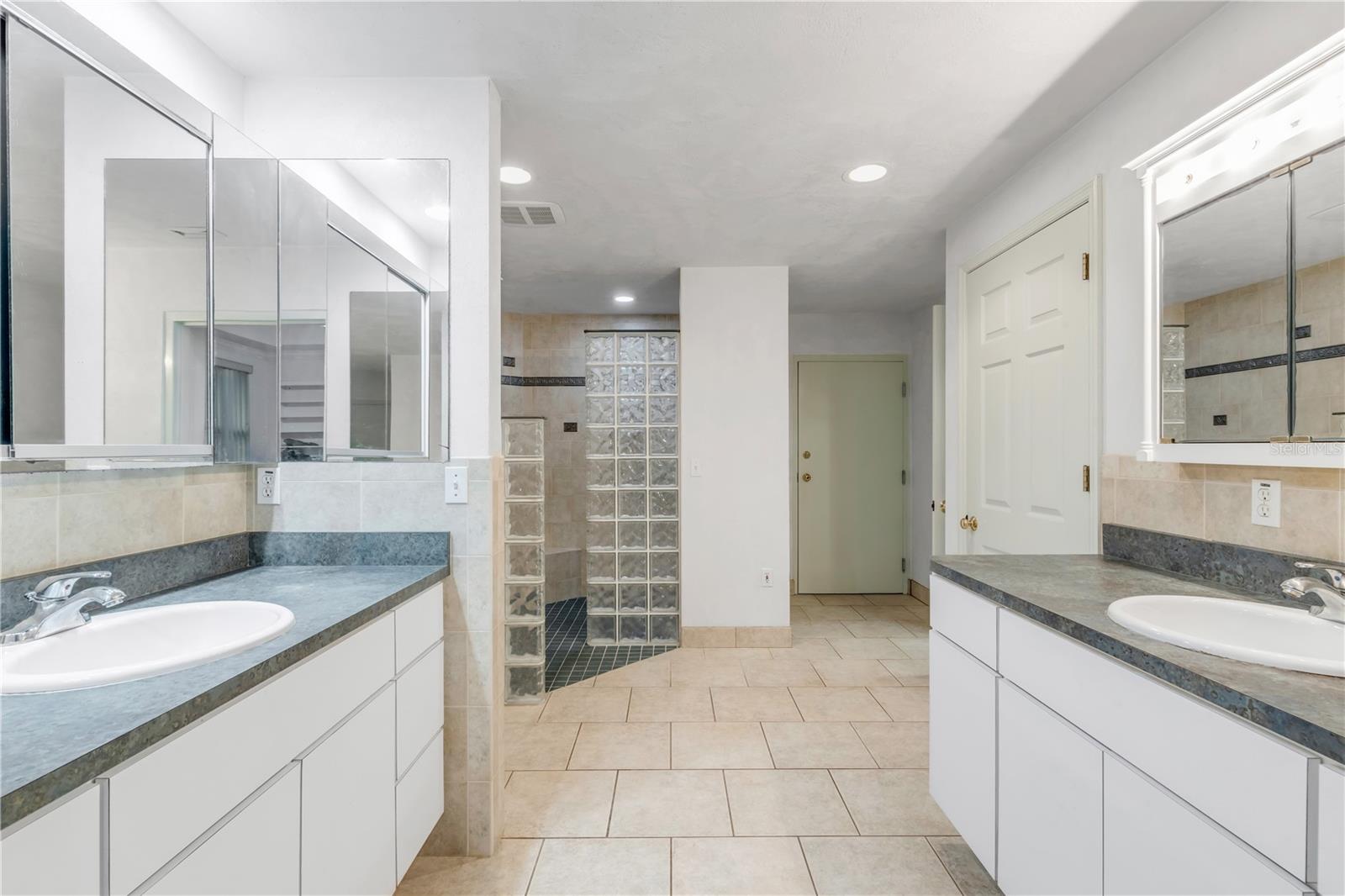 Image 35 of 88 For 12 Pearl Drive