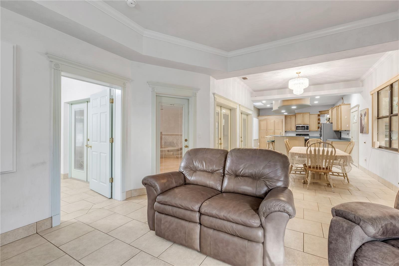 Image 8 of 88 For 12 Pearl Drive