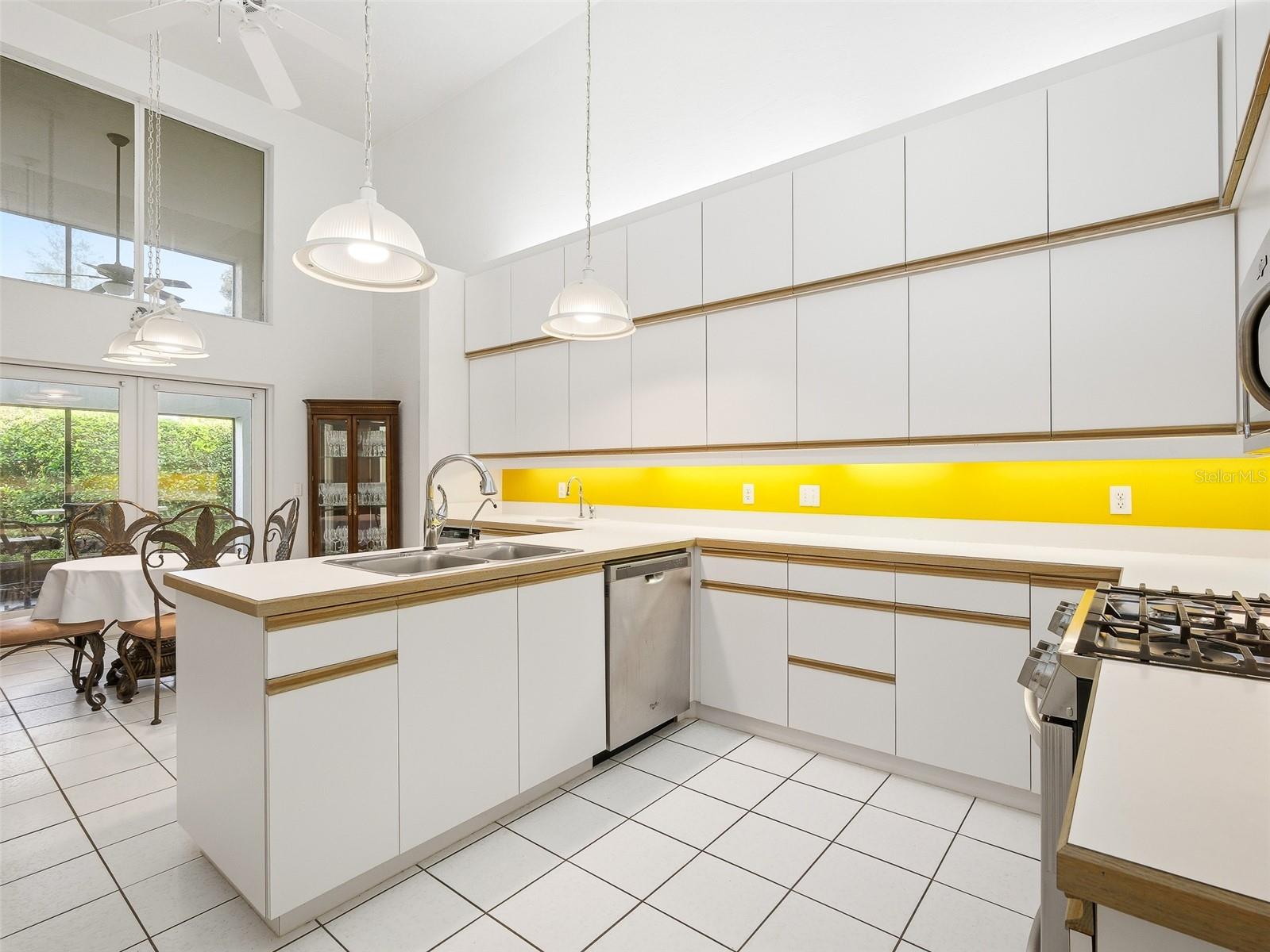 Image 14 of 38 For 935 Crooked Wood Court