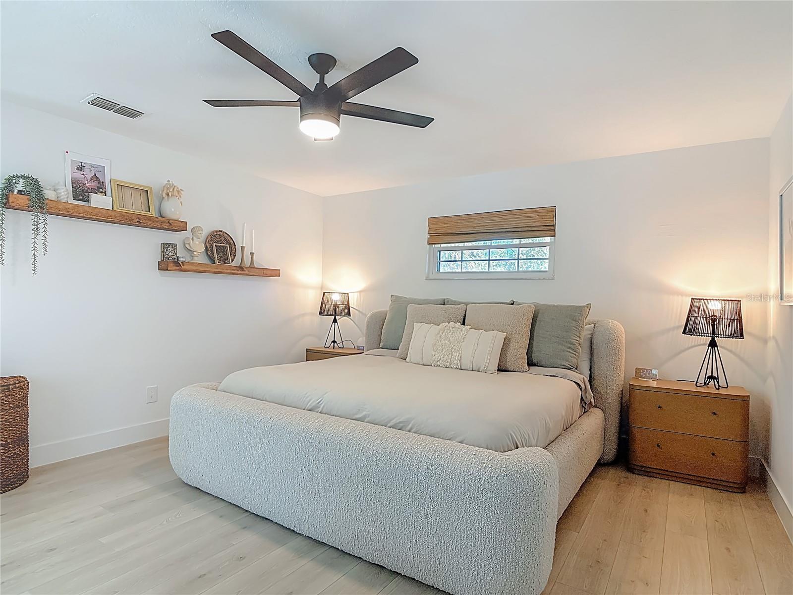 Image 11 of 26 For 470 Merrimac Drive