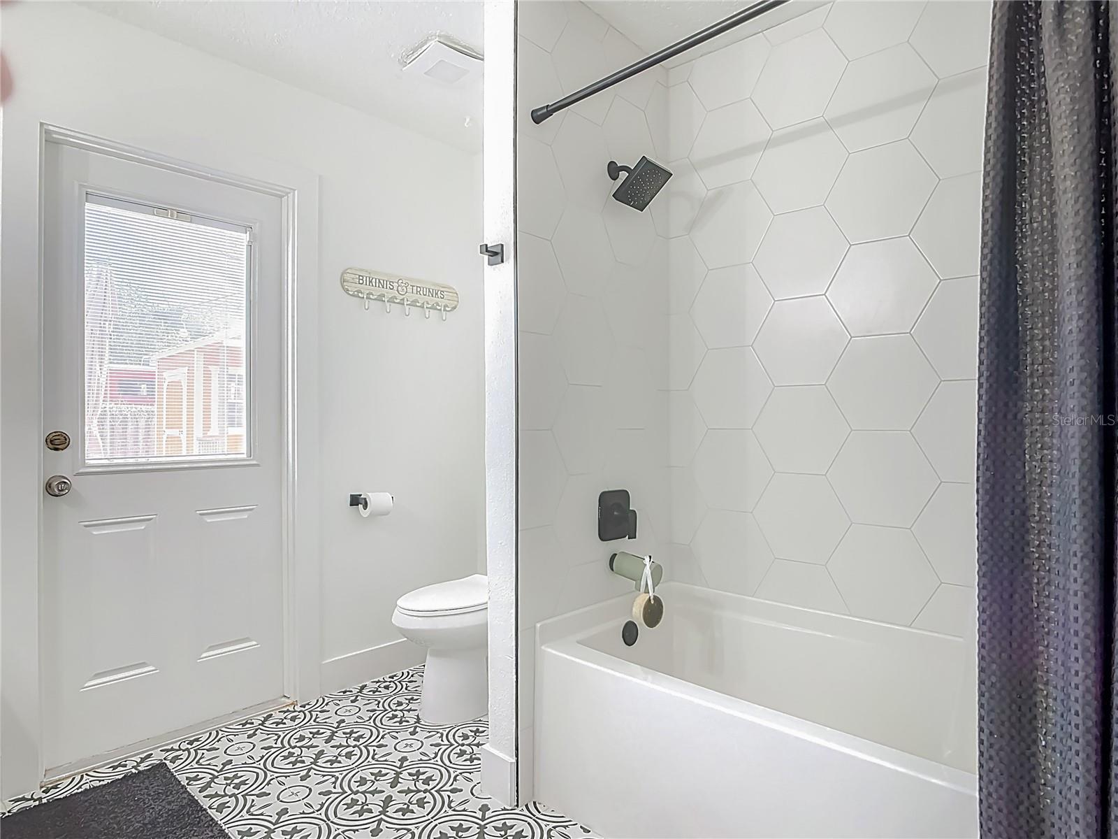 Image 18 of 26 For 470 Merrimac Drive