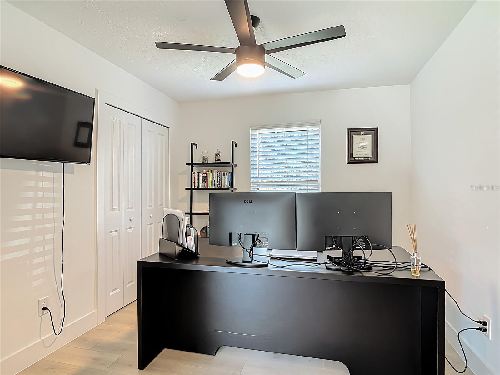 Image 20 of 26 For 470 Merrimac Drive