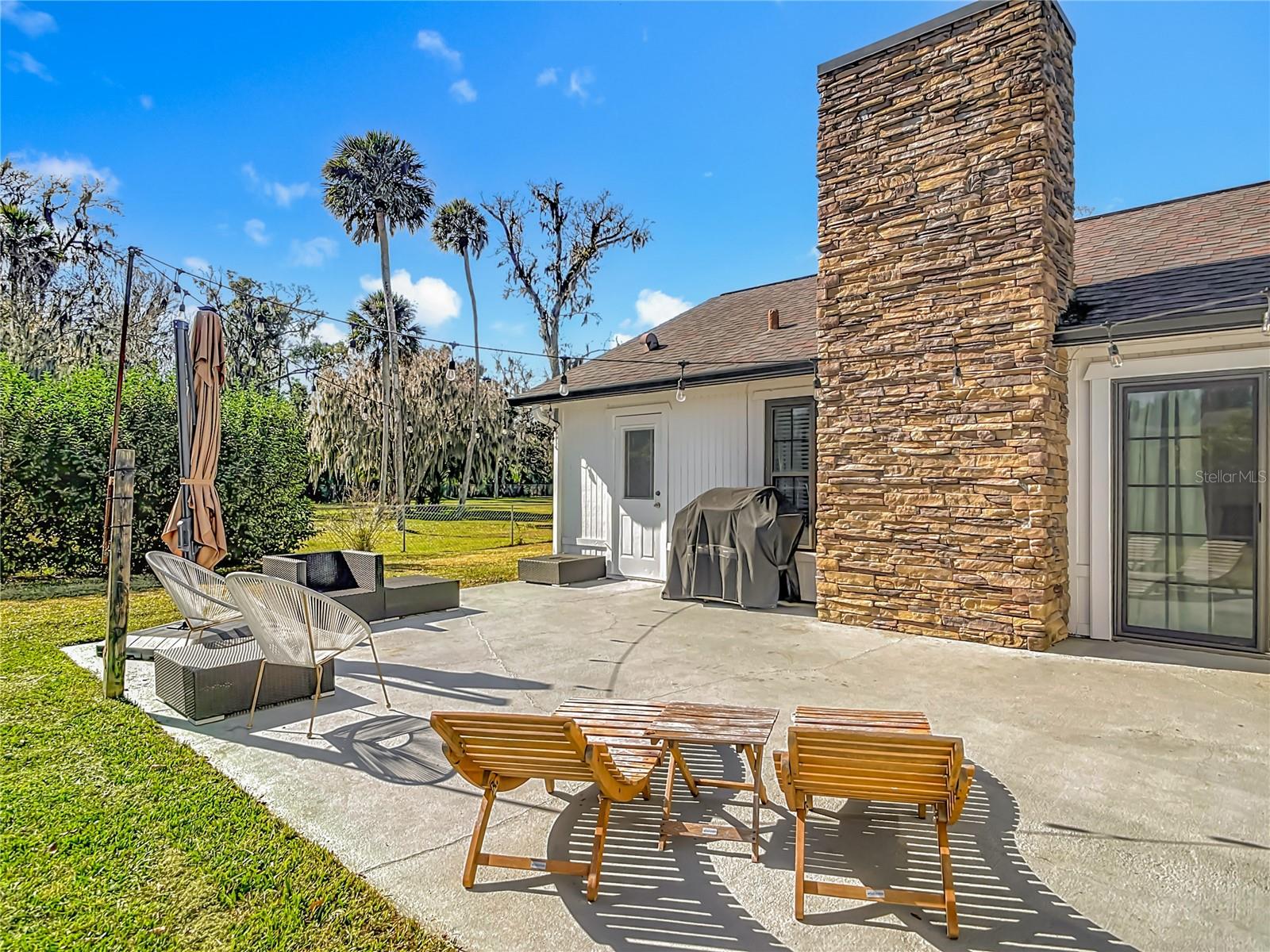 Image 21 of 26 For 470 Merrimac Drive