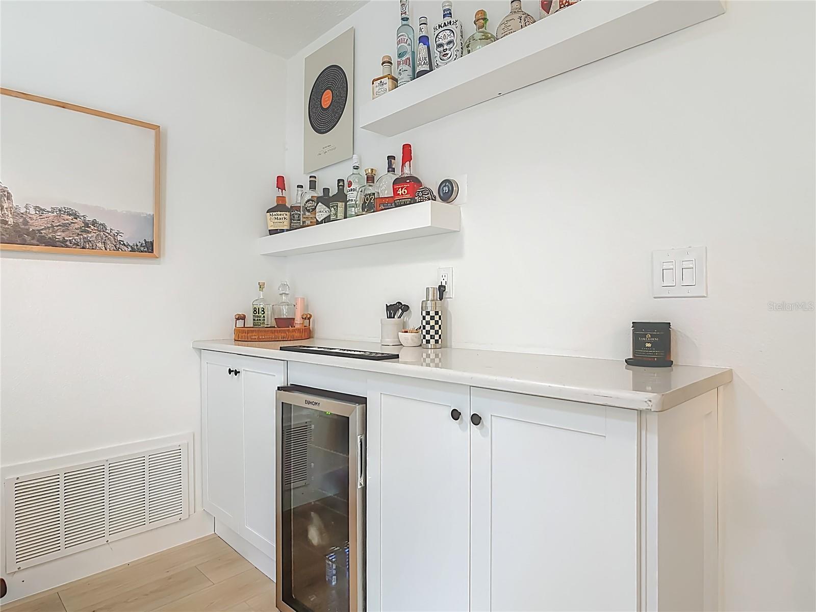 Image 8 of 26 For 470 Merrimac Drive