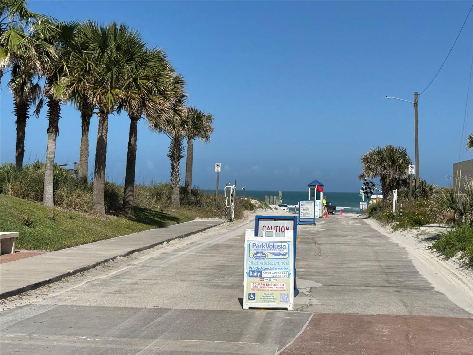 Image 50 of 53 For 4752 Atlantic Avenue 1