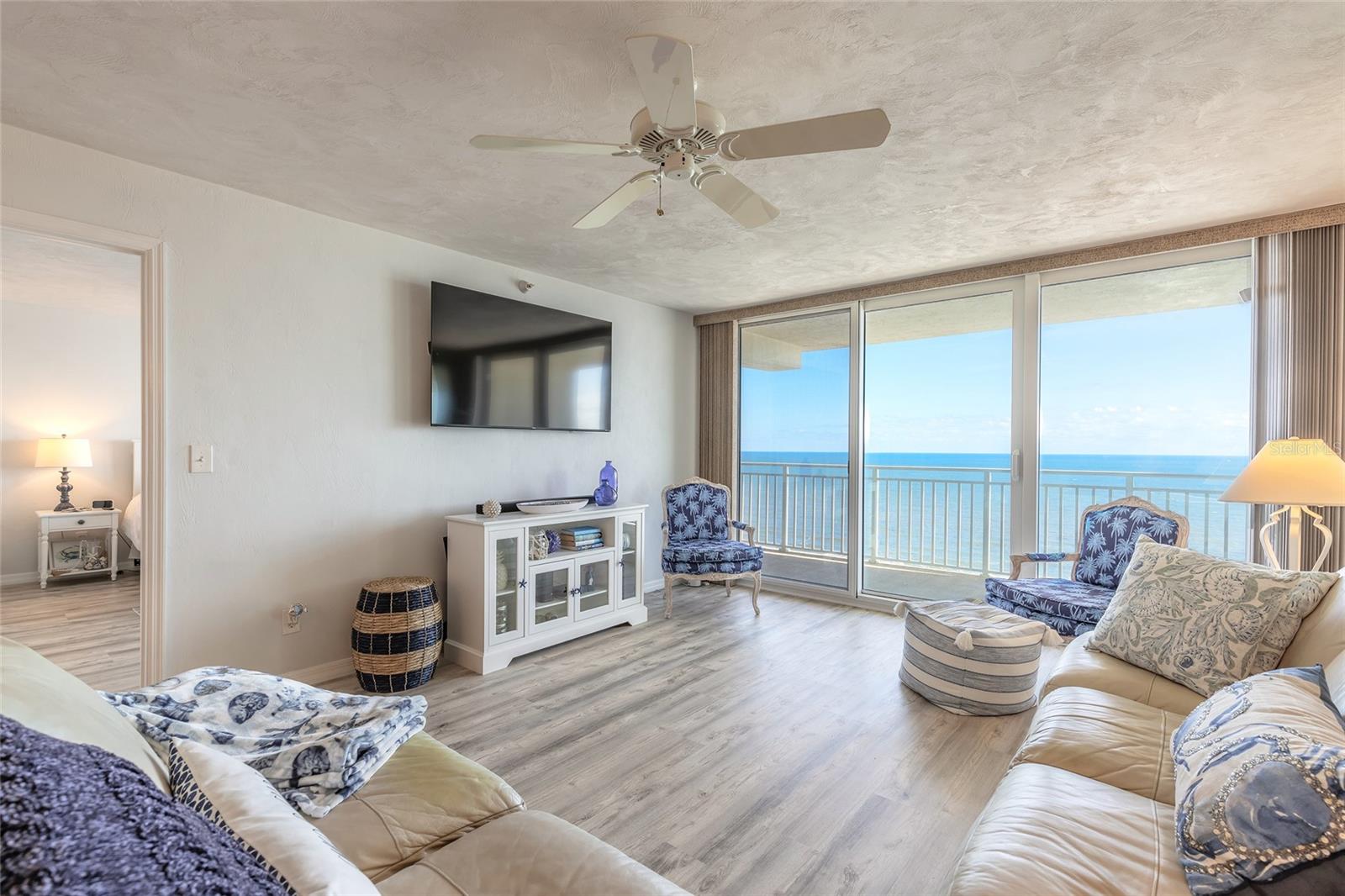 Image 12 of 50 For 2545 Atlantic Avenue Ph4