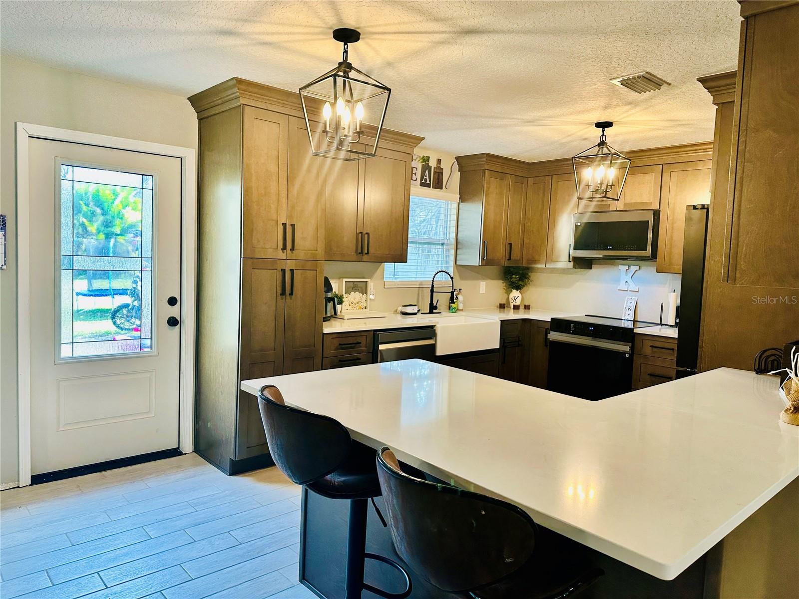 Image 16 of 27 For 1399 James Street