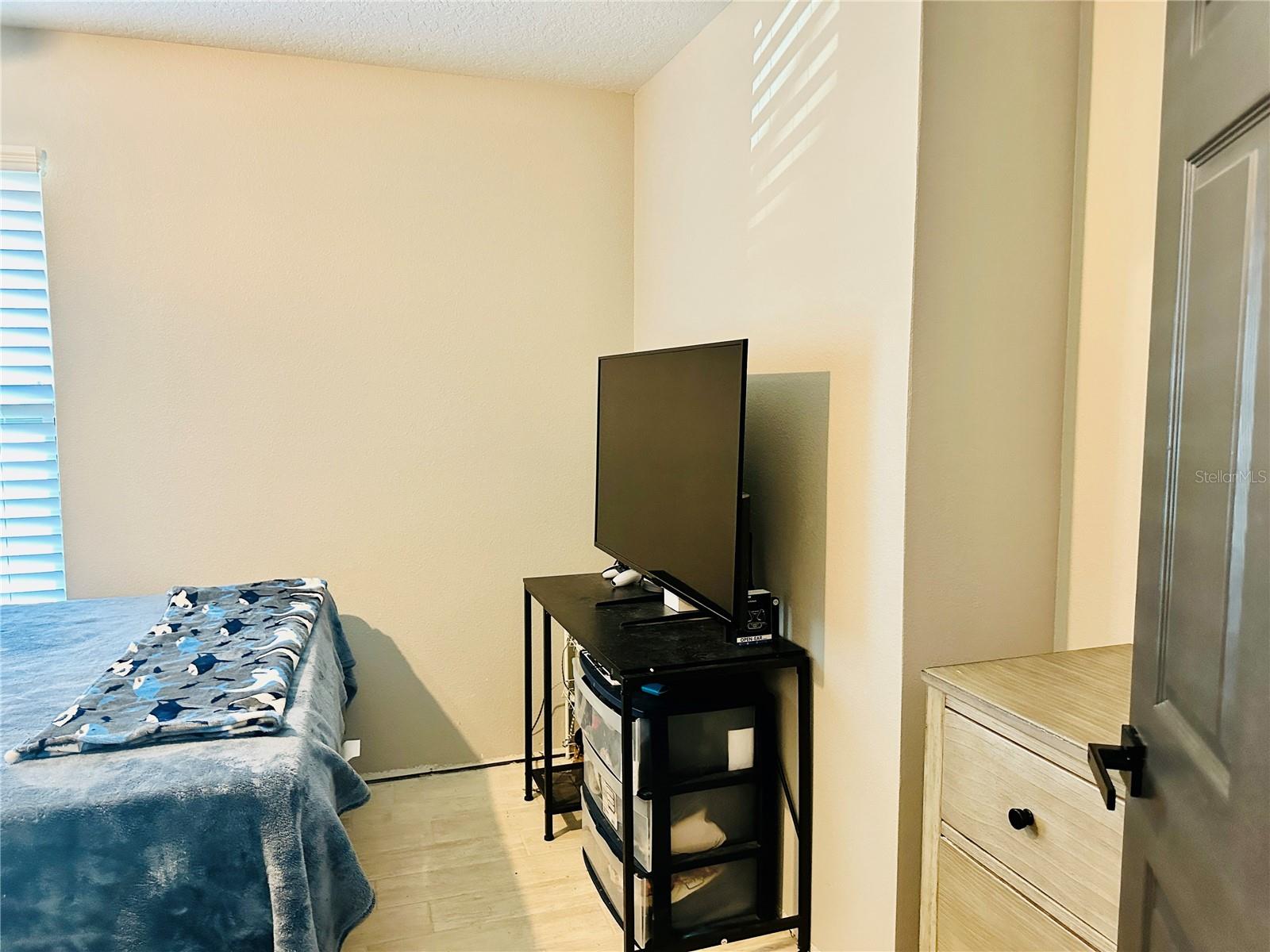 Image 27 of 27 For 1399 James Street