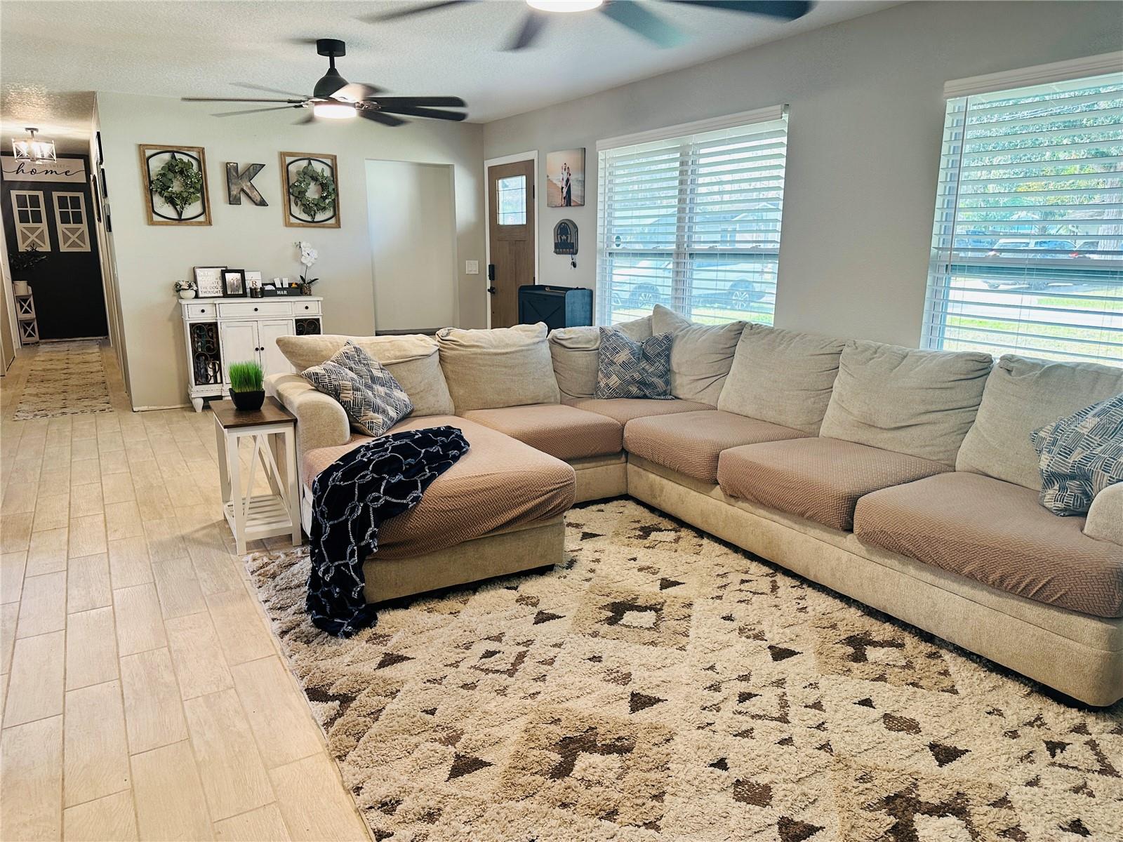 Image 8 of 27 For 1399 James Street