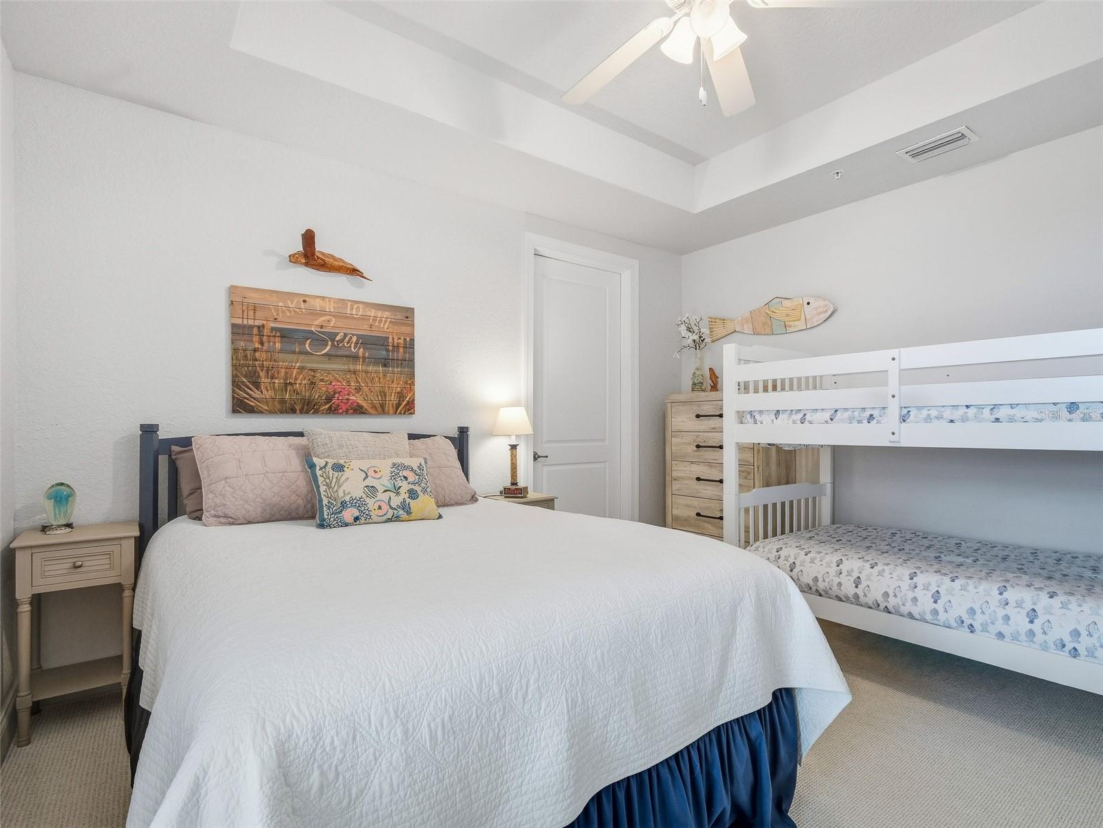 Image 11 of 72 For 4 Riverwalk Drive 402