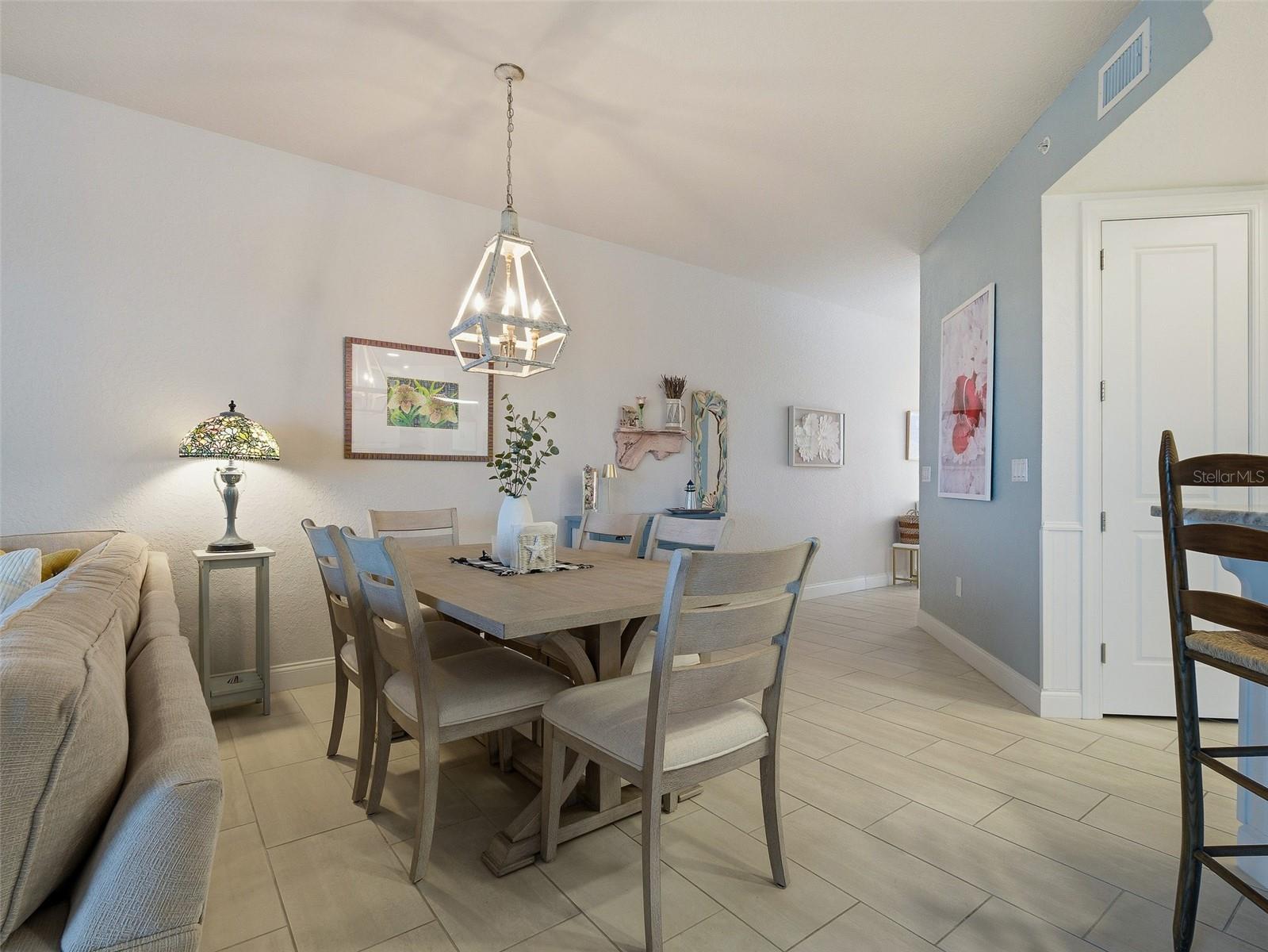 Image 16 of 72 For 4 Riverwalk Drive 402