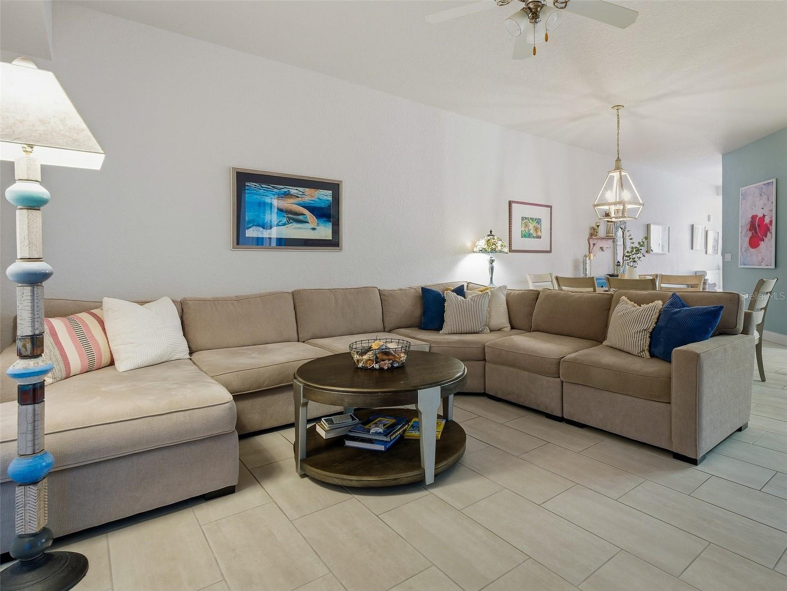 Image 17 of 72 For 4 Riverwalk Drive 402