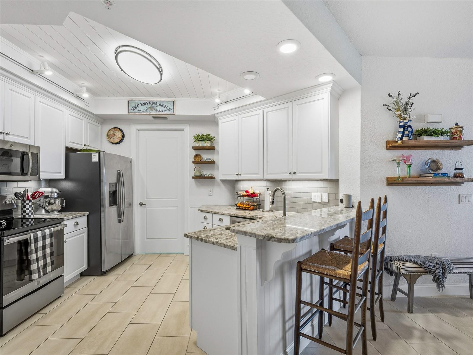 Image 2 of 72 For 4 Riverwalk Drive 402