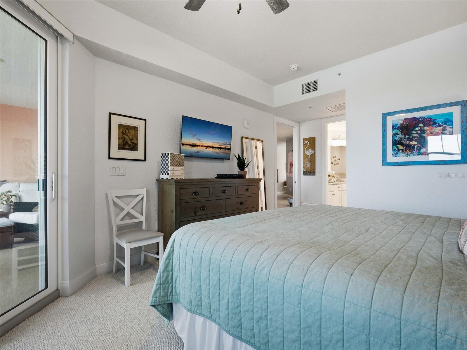 Image 27 of 72 For 4 Riverwalk Drive 402