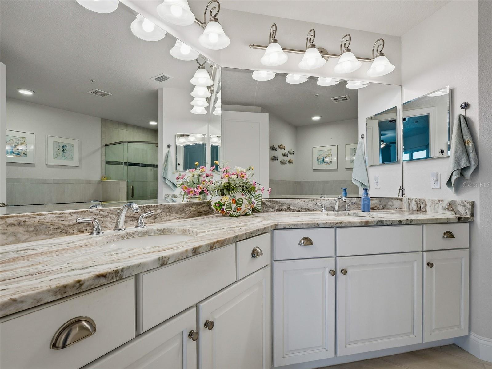 Image 29 of 72 For 4 Riverwalk Drive 402