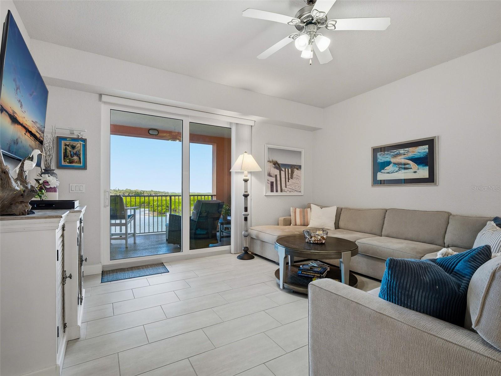 Image 3 of 72 For 4 Riverwalk Drive 402