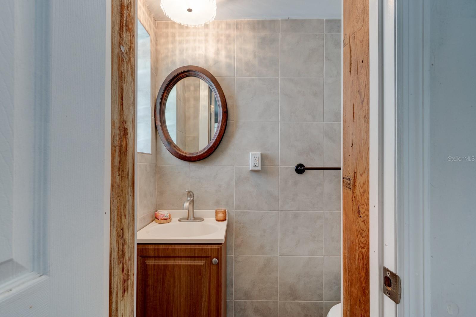 Image 17 of 47 For 357 Seneca Boulevard