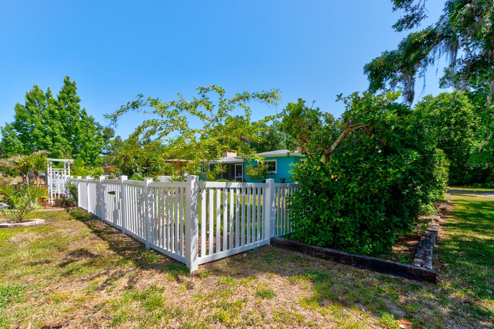 Image 33 of 47 For 357 Seneca Boulevard