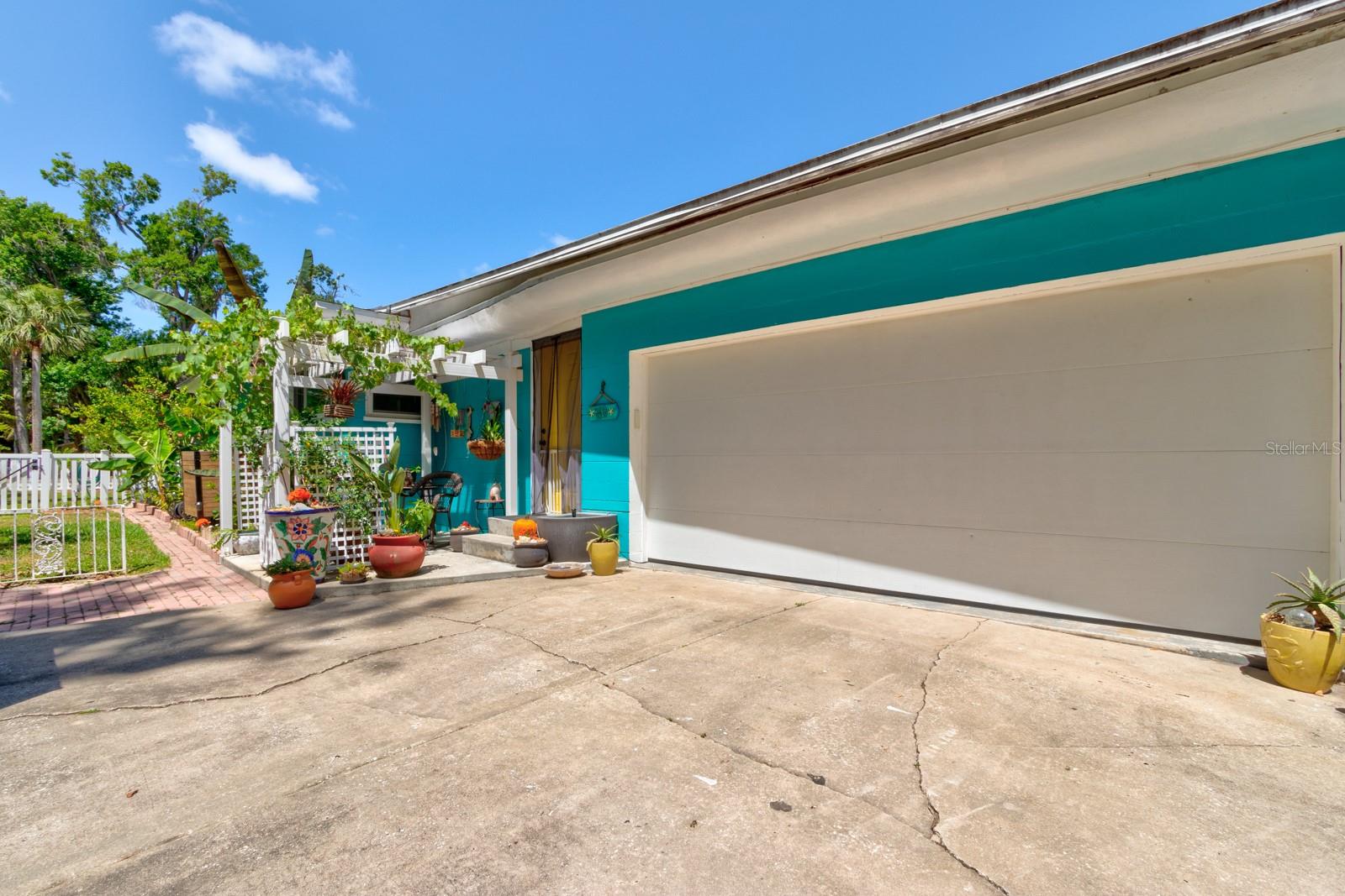 Image 6 of 47 For 357 Seneca Boulevard