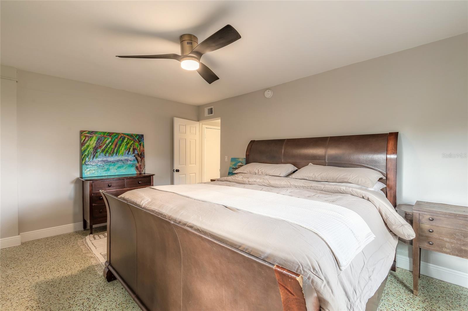 Image 16 of 46 For 2900 Peninsula Drive