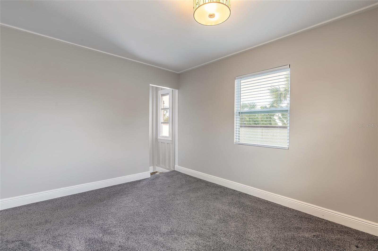 Image 21 of 46 For 2900 Peninsula Drive