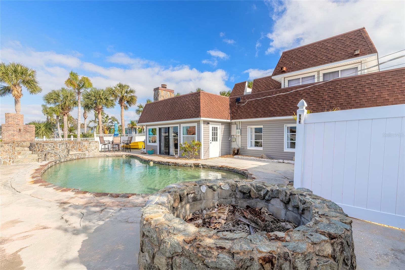 Image 26 of 46 For 2900 Peninsula Drive