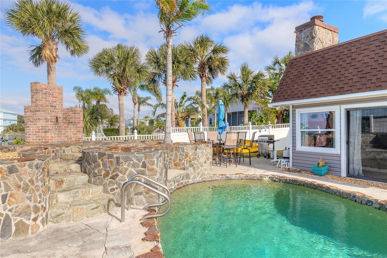 Image 28 of 46 For 2900 Peninsula Drive