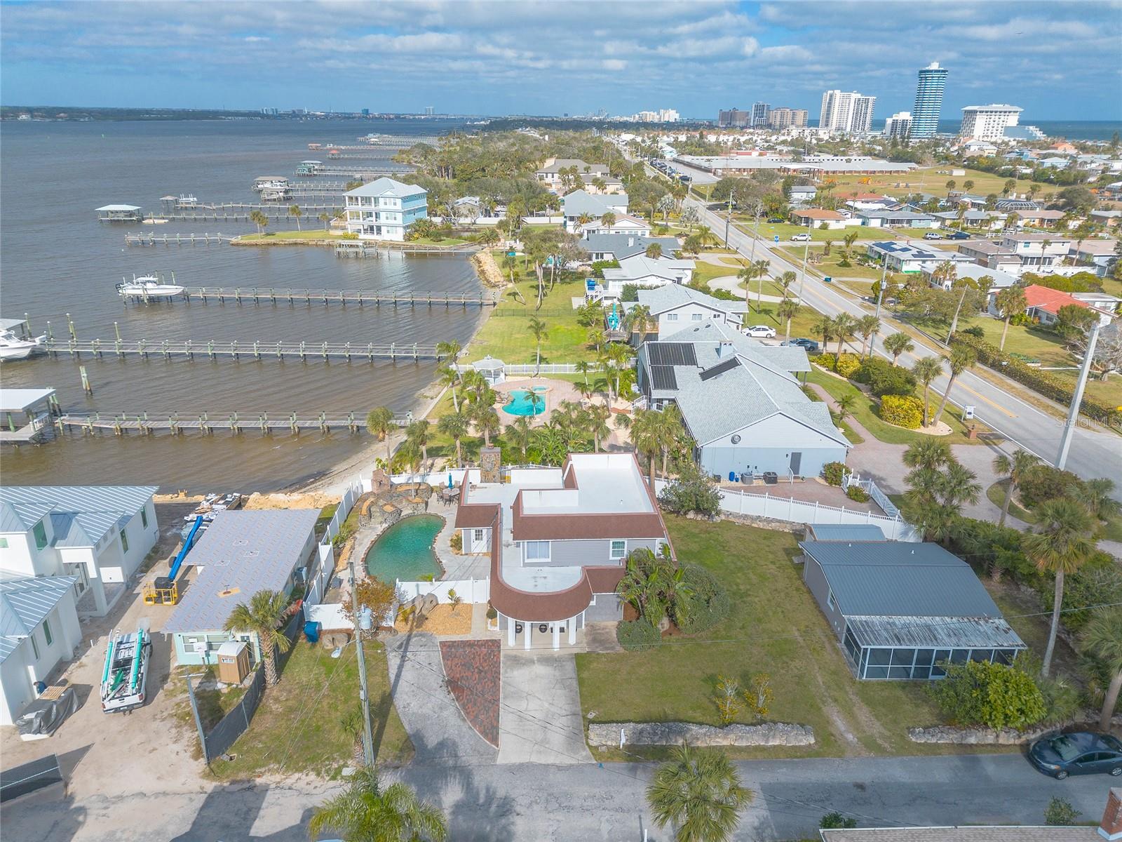 Image 40 of 46 For 2900 Peninsula Drive