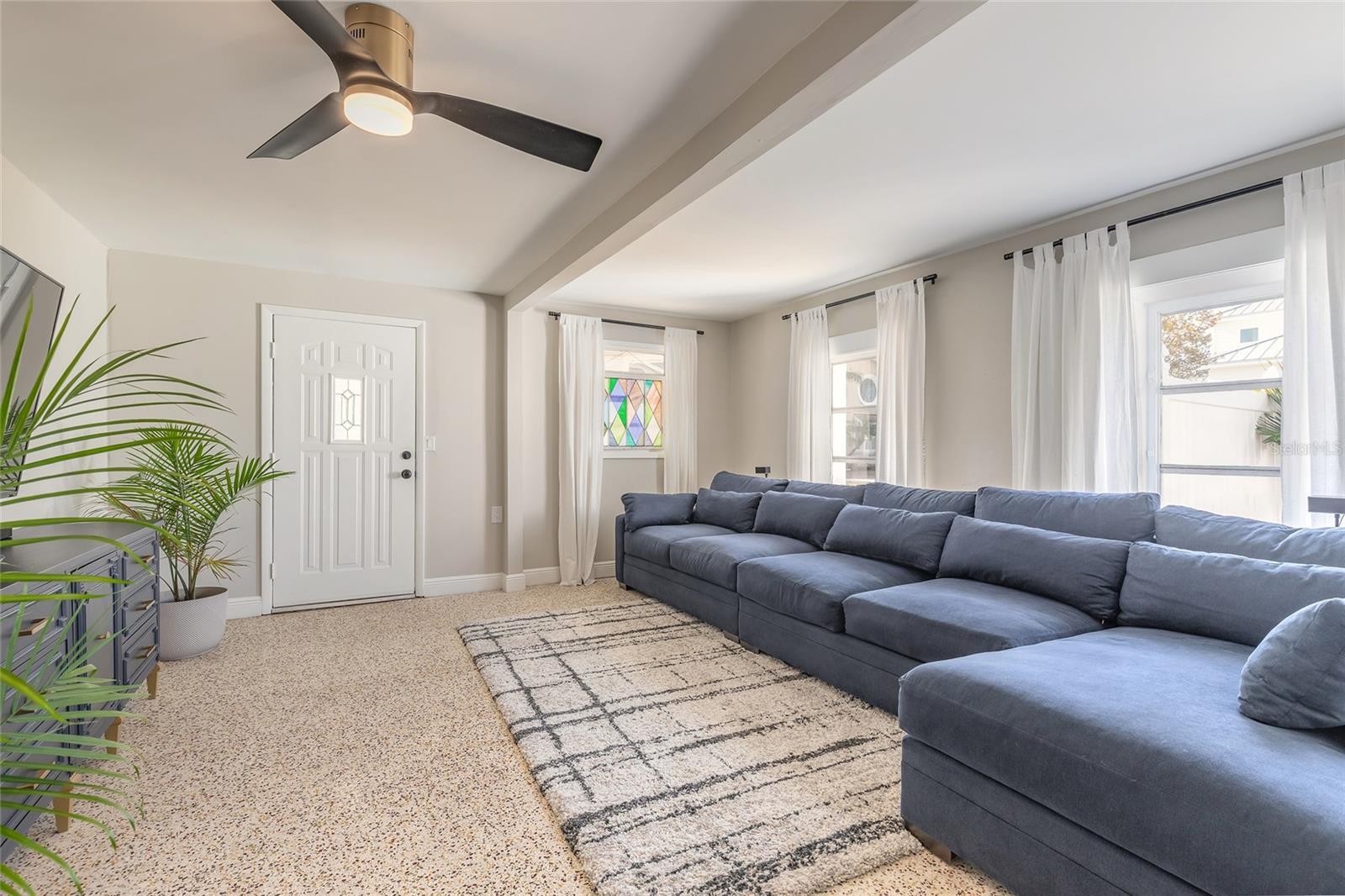 Image 7 of 46 For 2900 Peninsula Drive